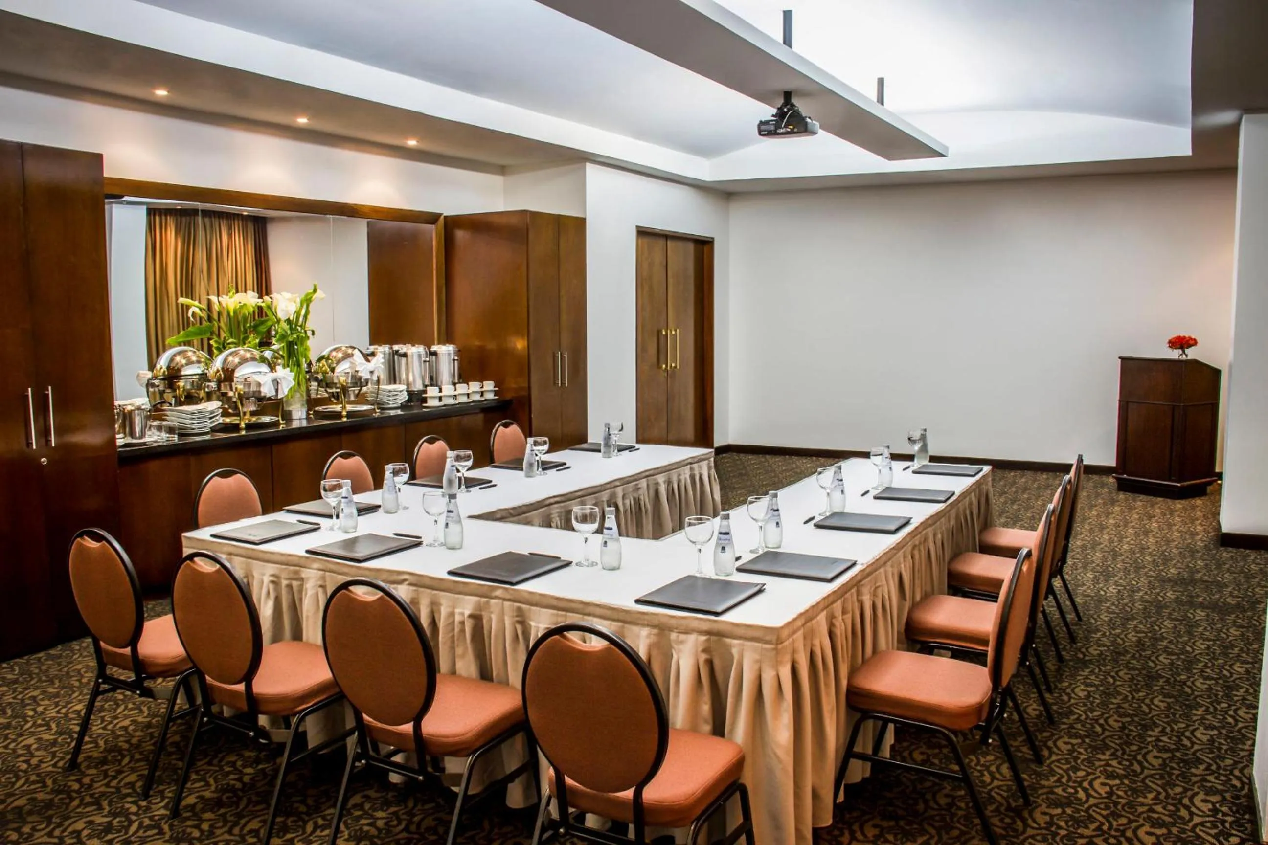 Banquet/Function facilities in Lidotel San Cristóbal