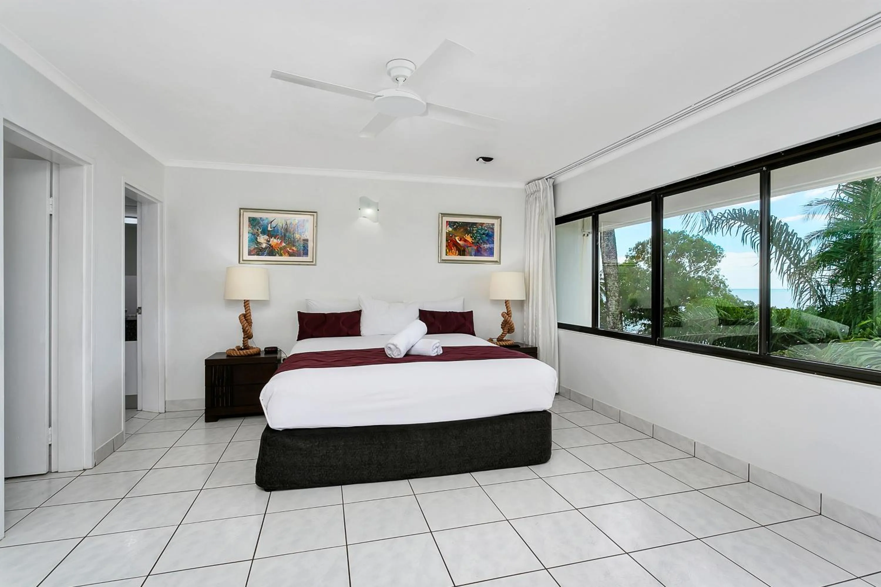 Bed in Roydon Beachfront Apartments