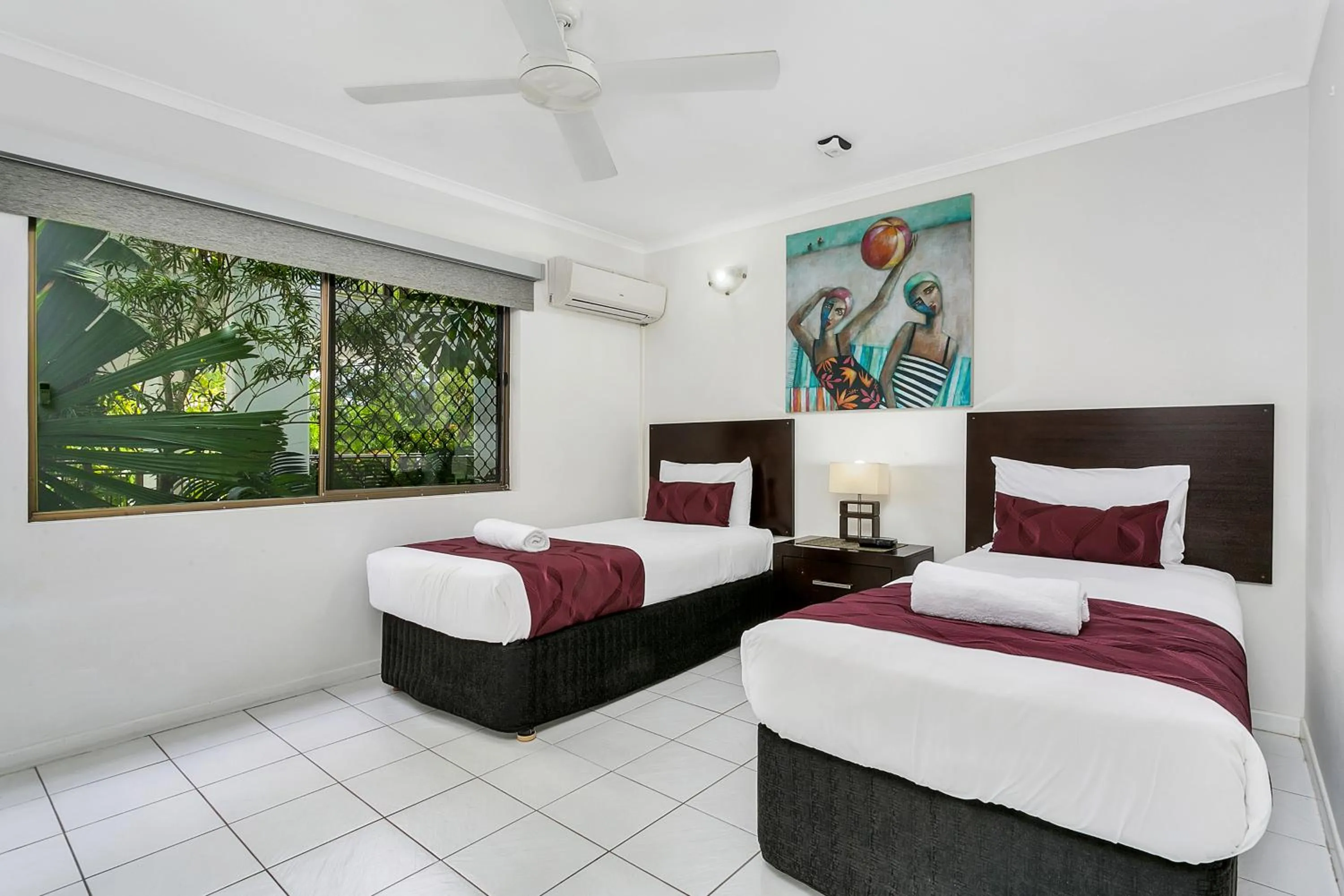 Bed in Roydon Beachfront Apartments