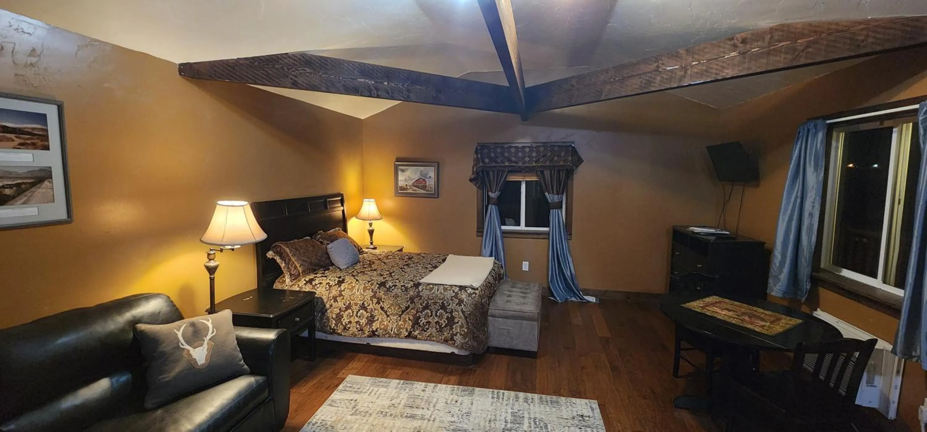 Bed in Circle R Motel