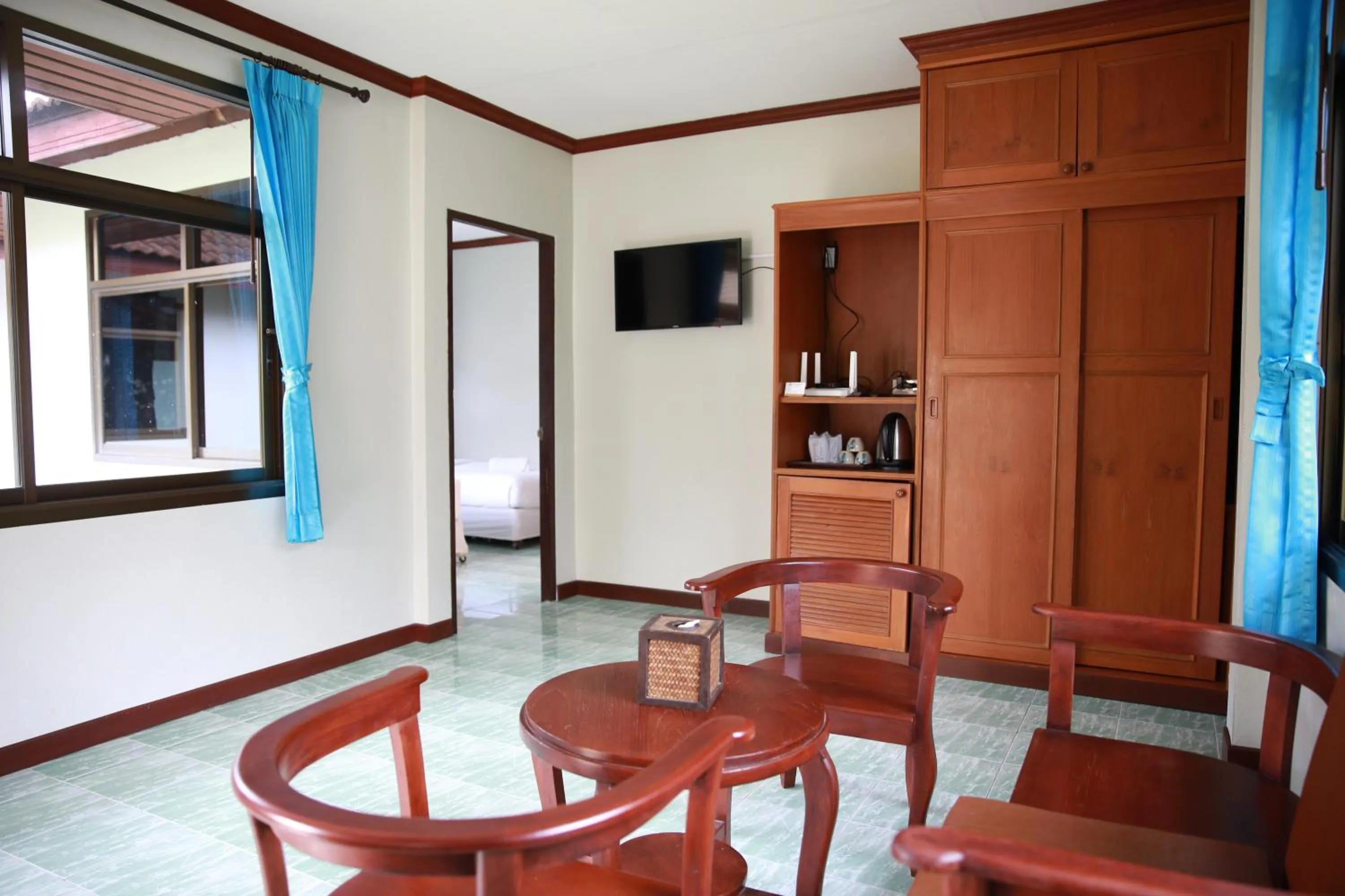 TV and multimedia in Shangrilah Bungalow