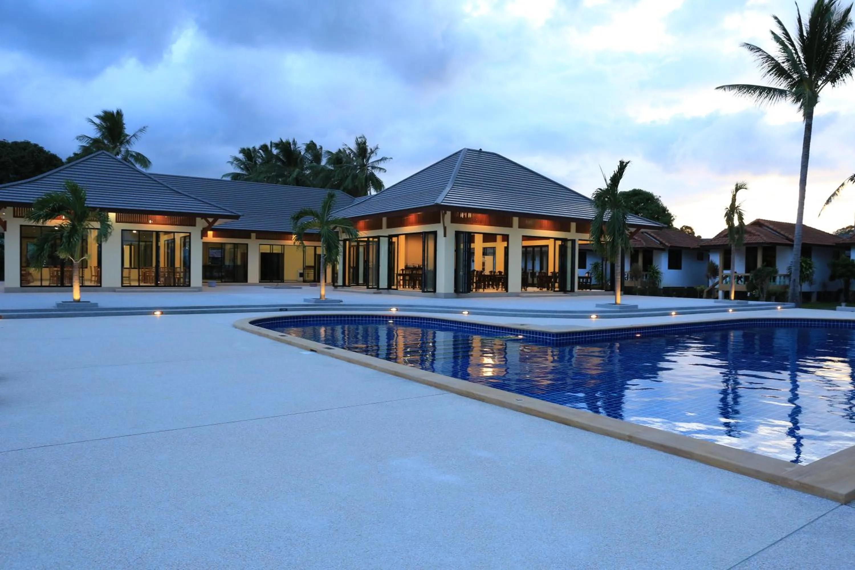 Sunset in Shangrilah Bungalow