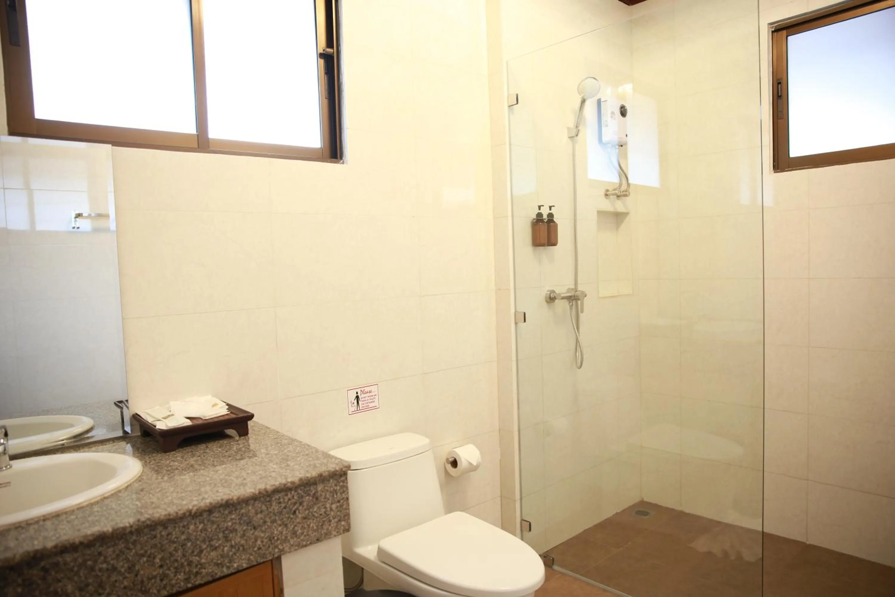 Bathroom in Shangrilah Bungalow