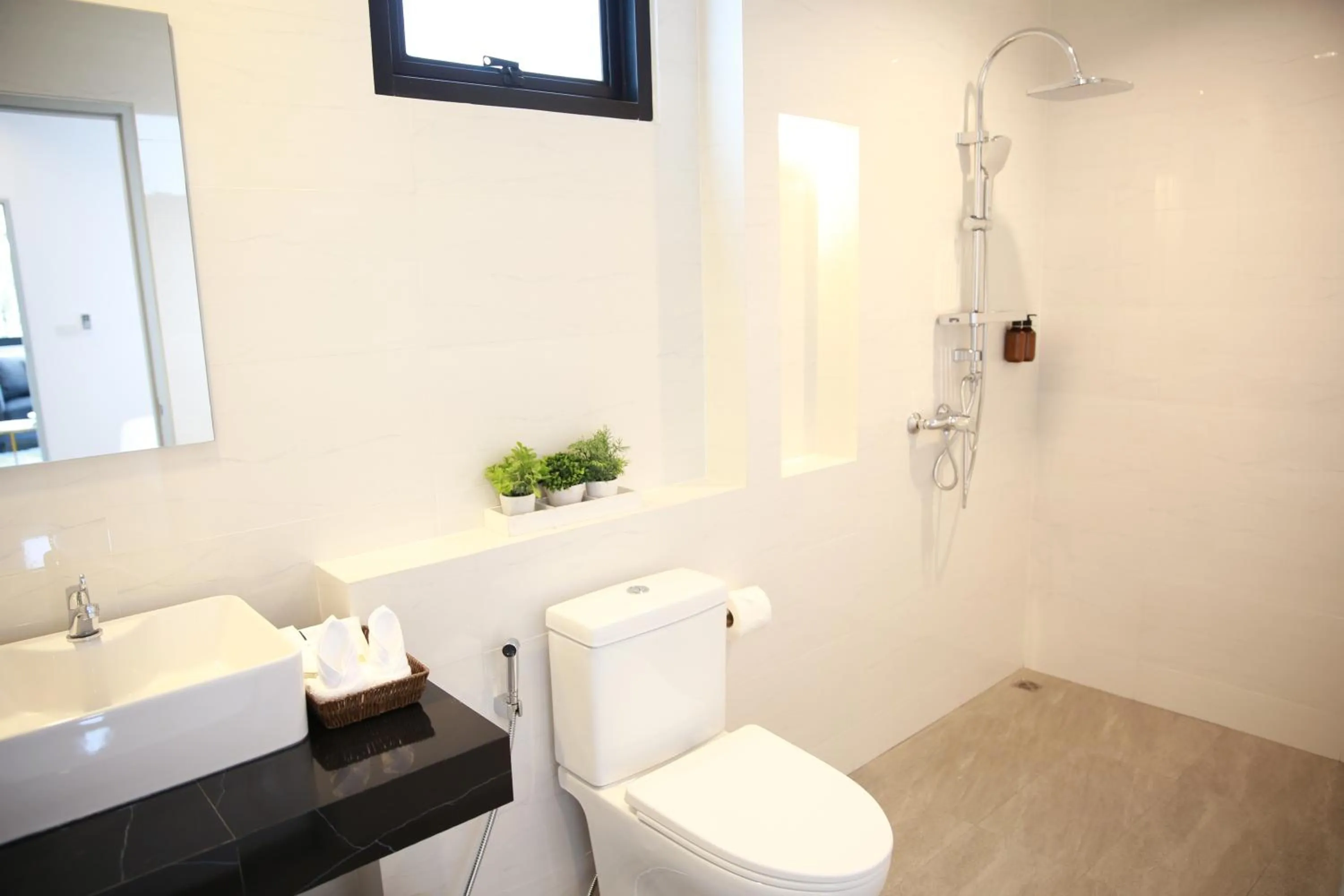 Shower in Shangrilah Bungalow