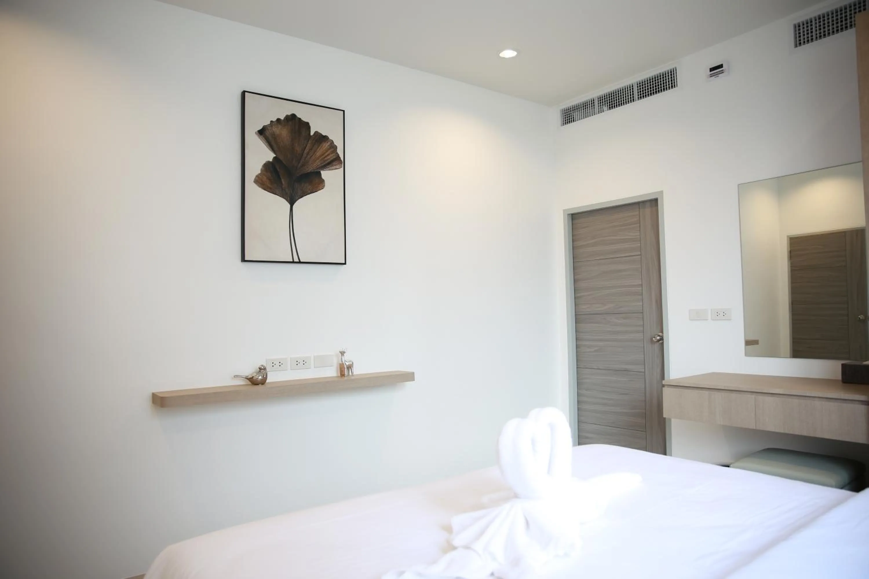 Bedroom, Bed in Shangrilah Bungalow