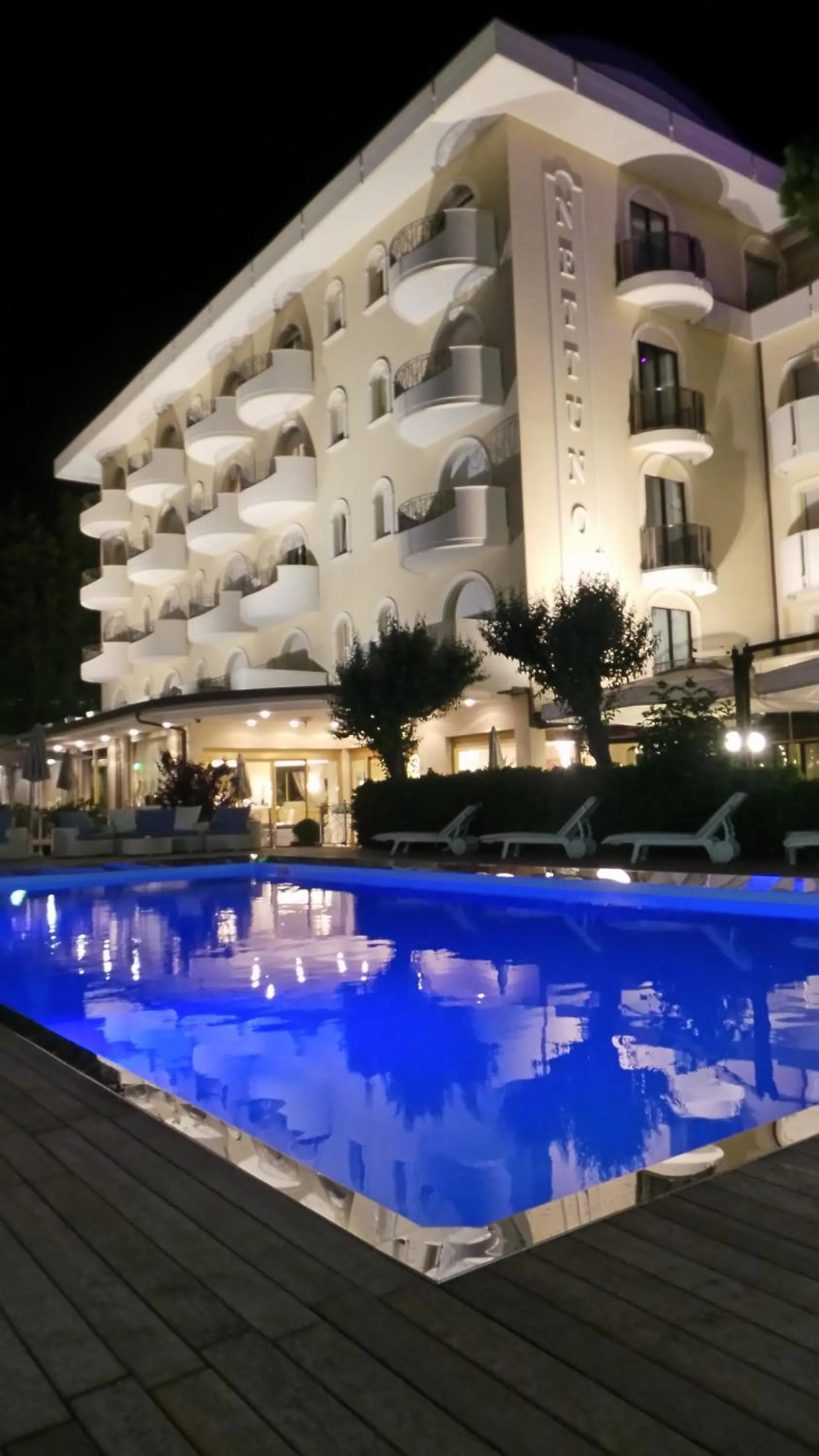 Swimming pool in Hotel Nettuno
