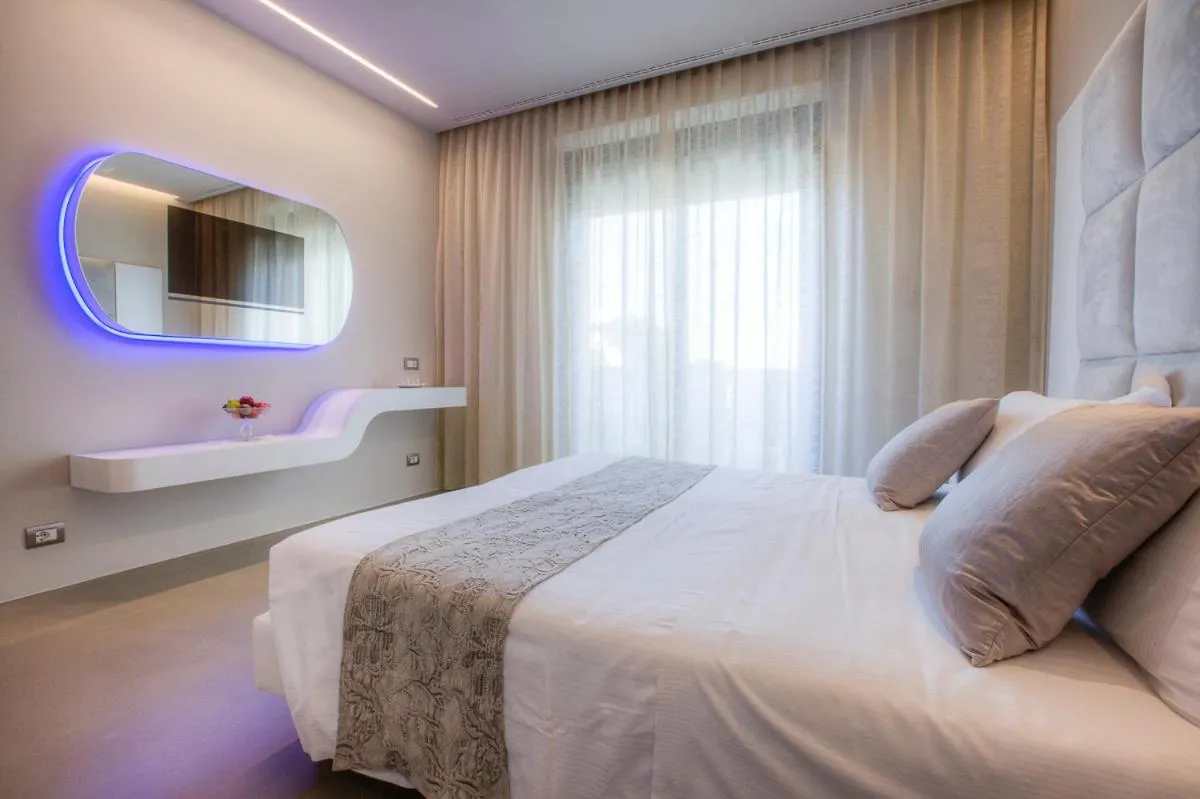 Bed in Hotel Nettuno