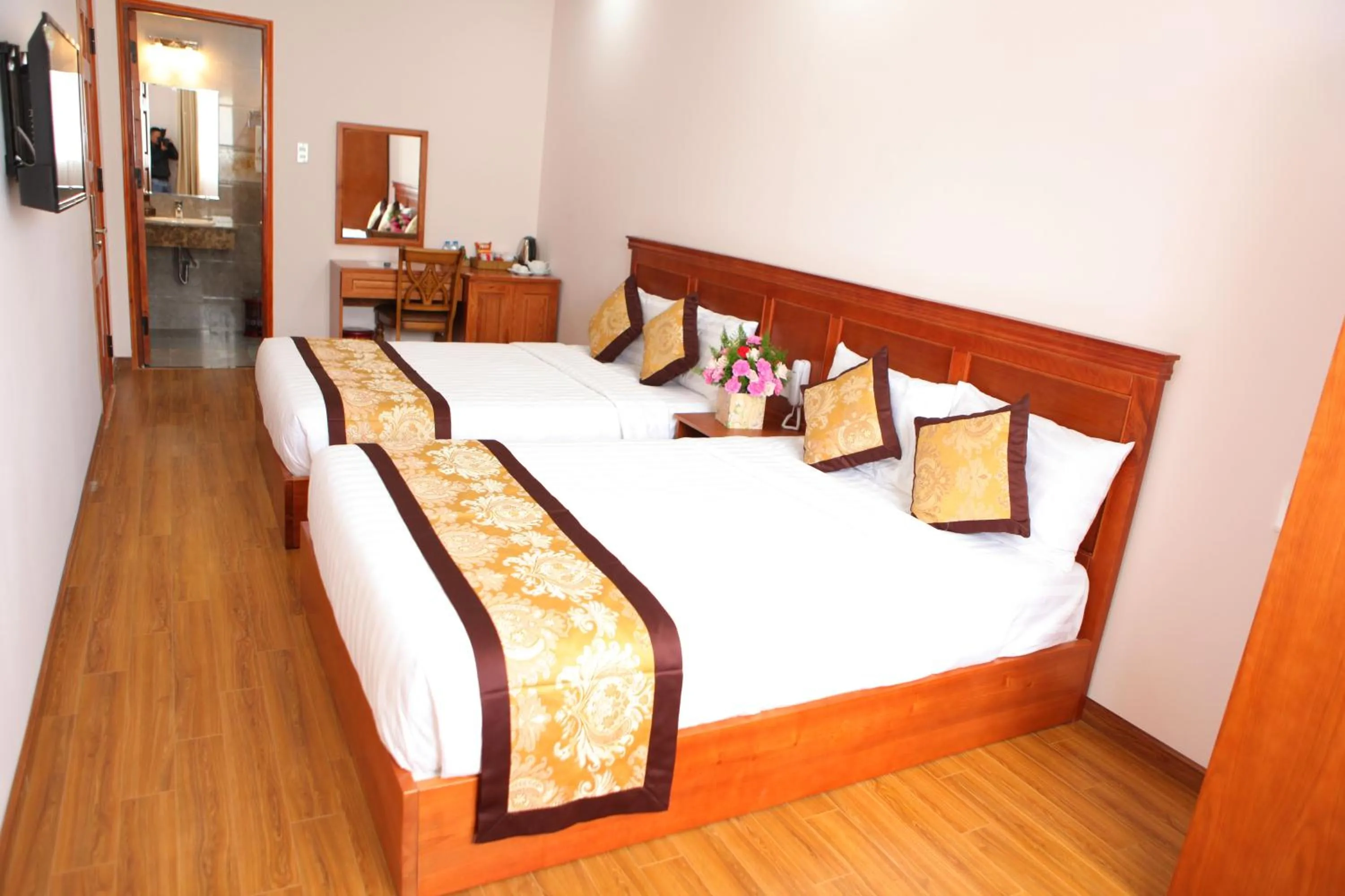 Bed in Hồng Tùng Hotel