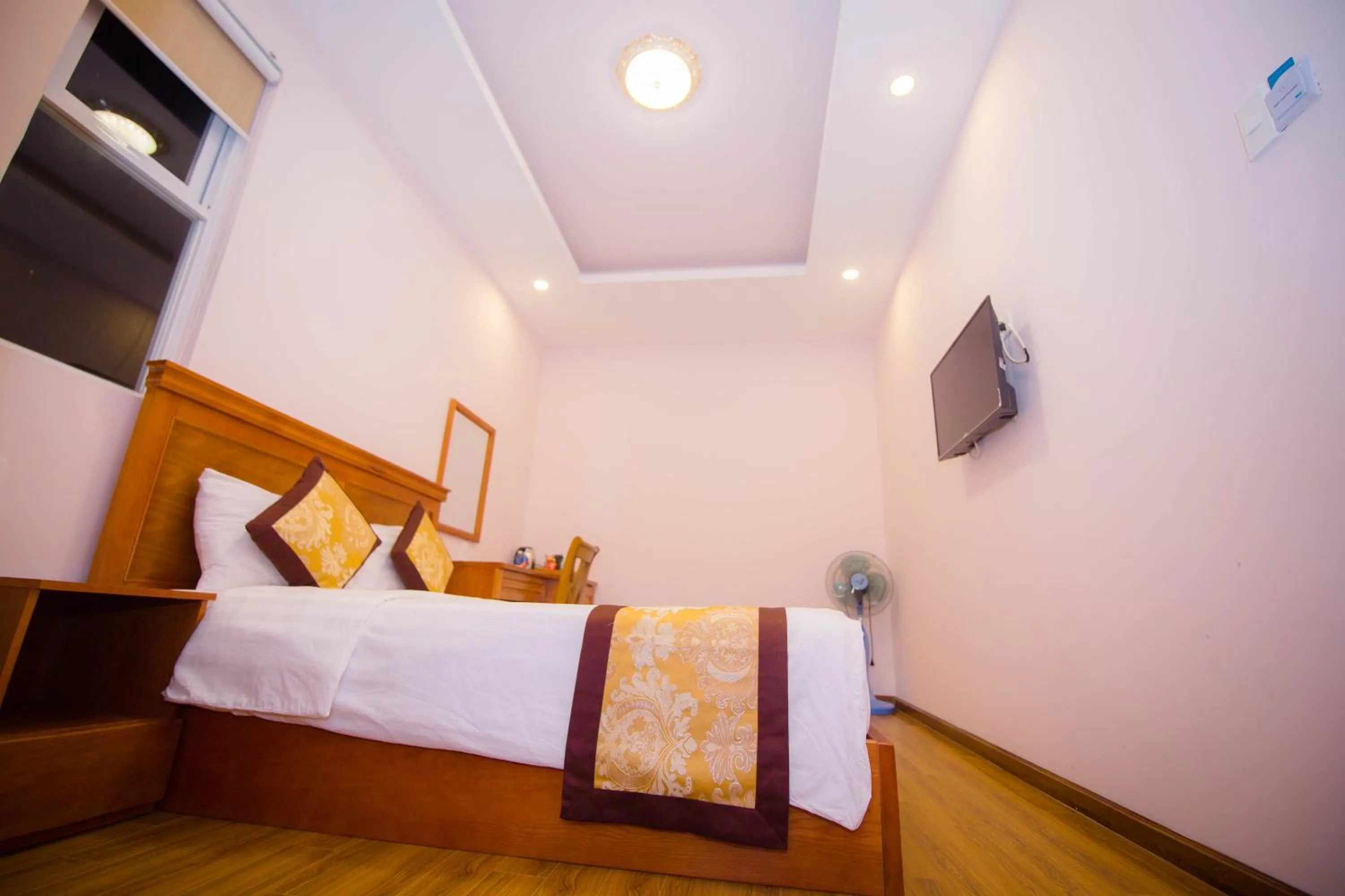 Bed in Hồng Tùng Hotel