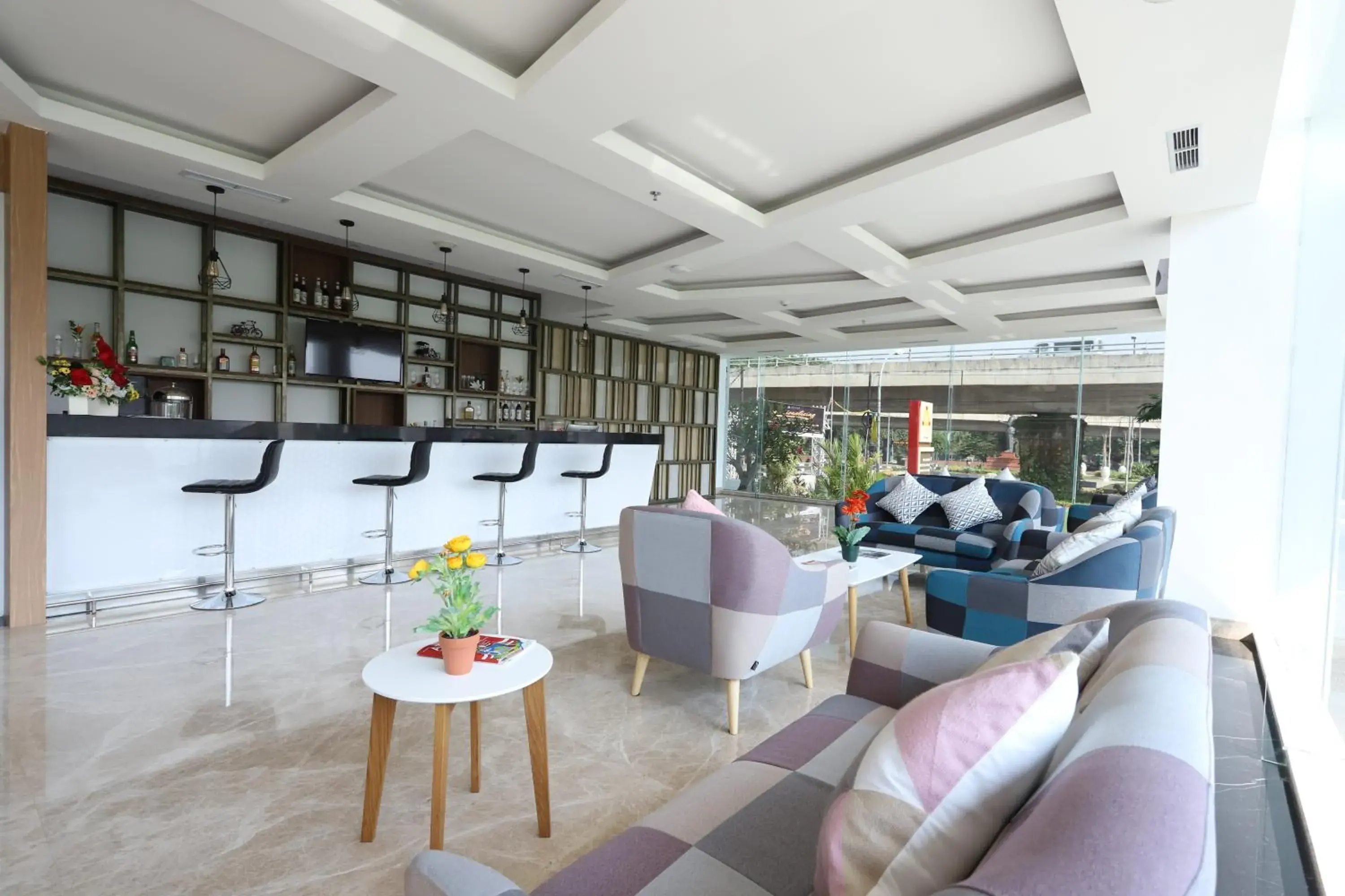 Lobby or reception, Lounge/Bar in The Azana Hotel Airport Semarang