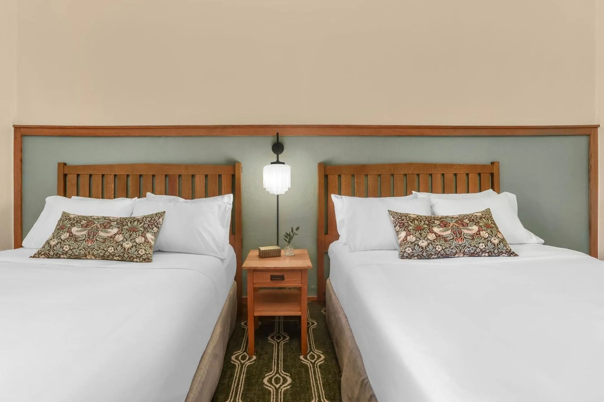 Photo of the whole room, Bed in The Omni Grove Park Inn & Spa - Asheville