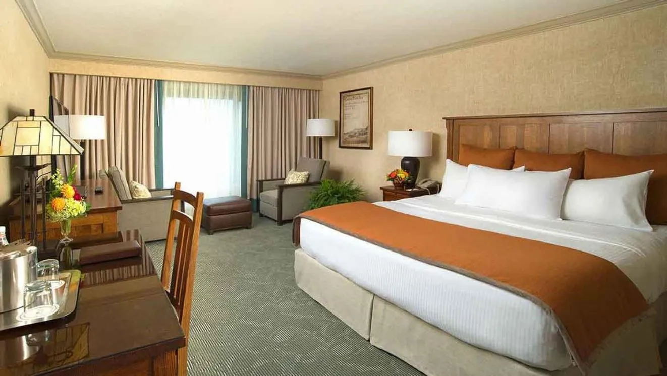 Photo of the whole room, Bed in The Omni Grove Park Inn & Spa - Asheville