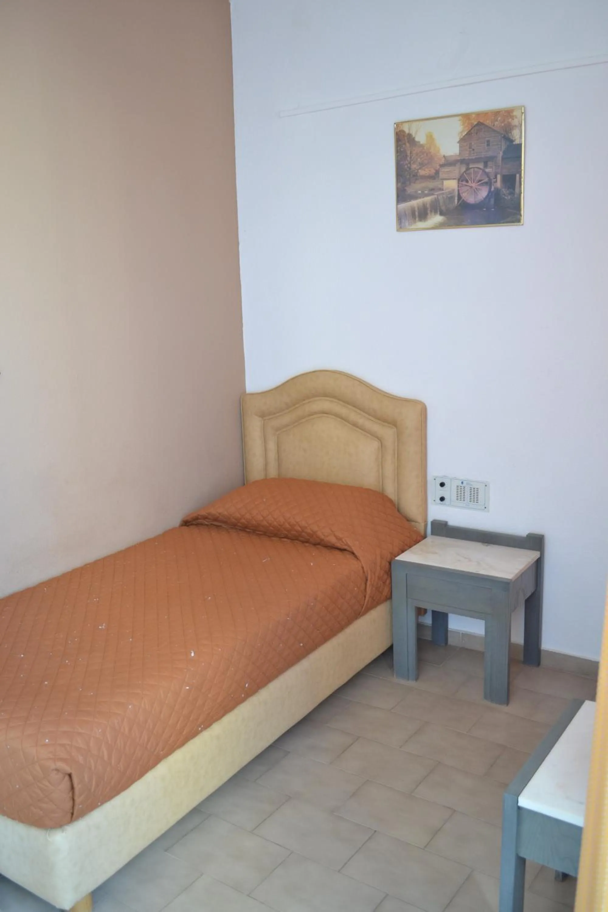 Bed in Palladion