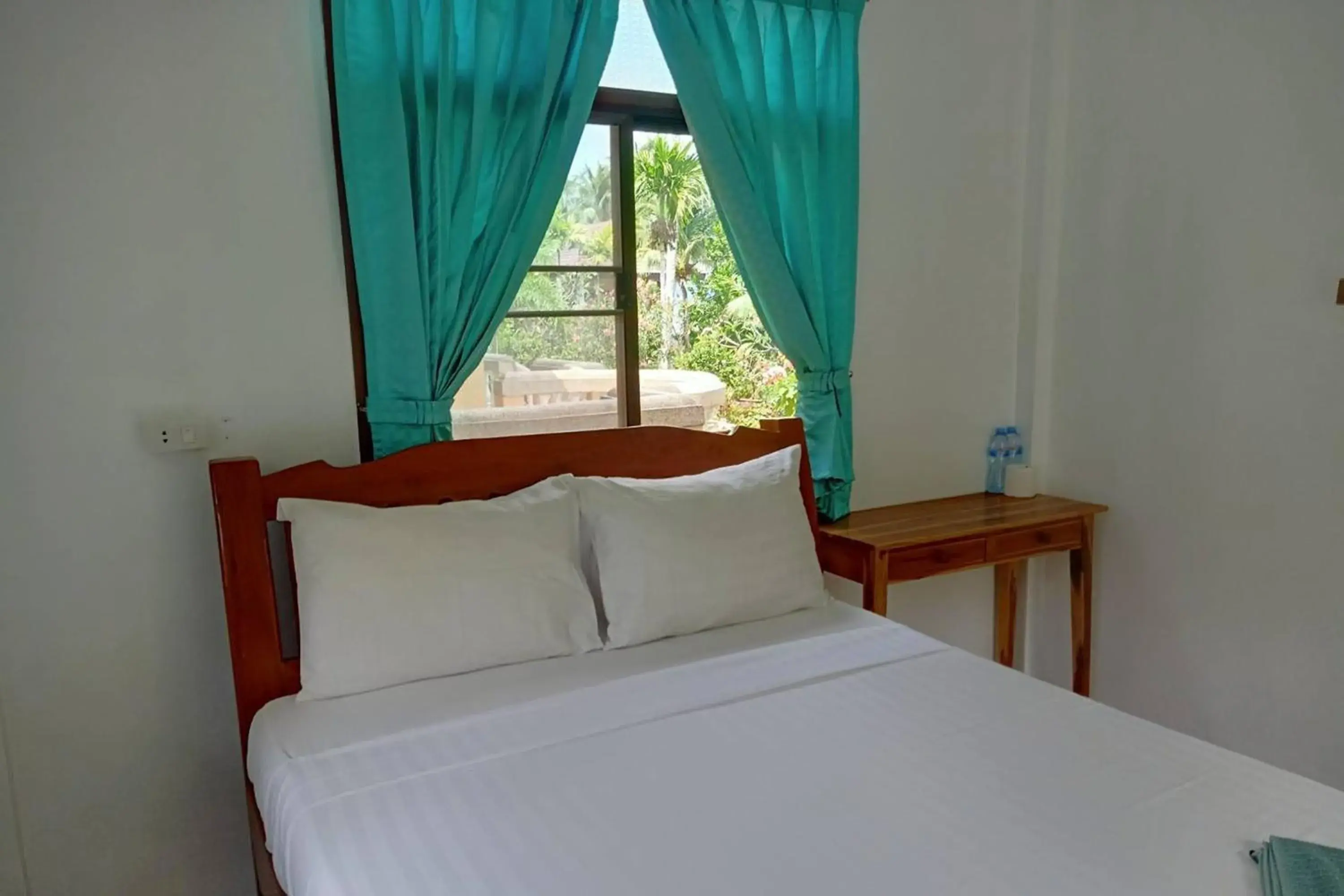 Bedroom, Bed in Palm Point Village Bedroom, Bed in Palm Point Village