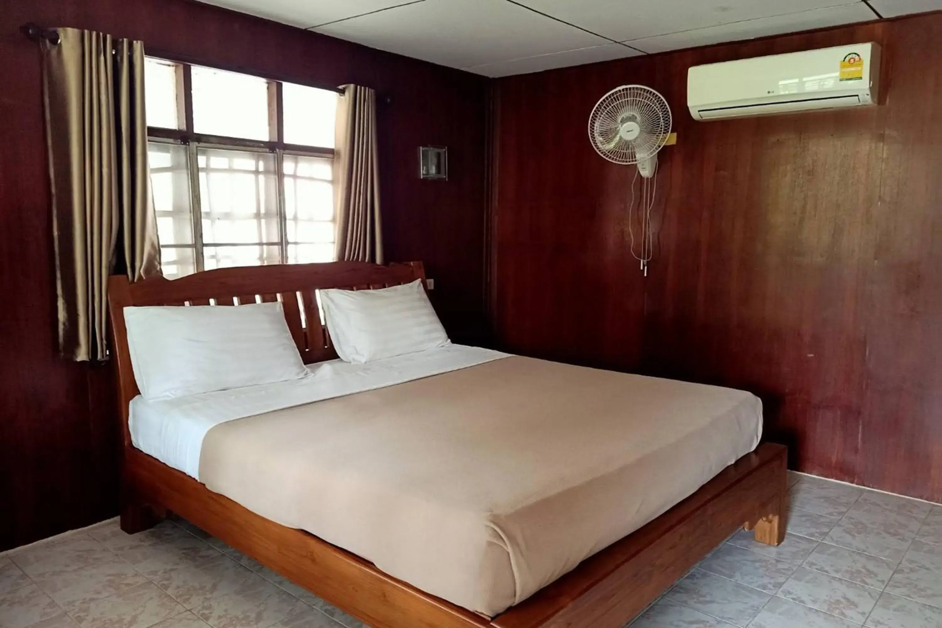 Bedroom, Bed in Palm Point Village Bedroom, Bed in Palm Point Village