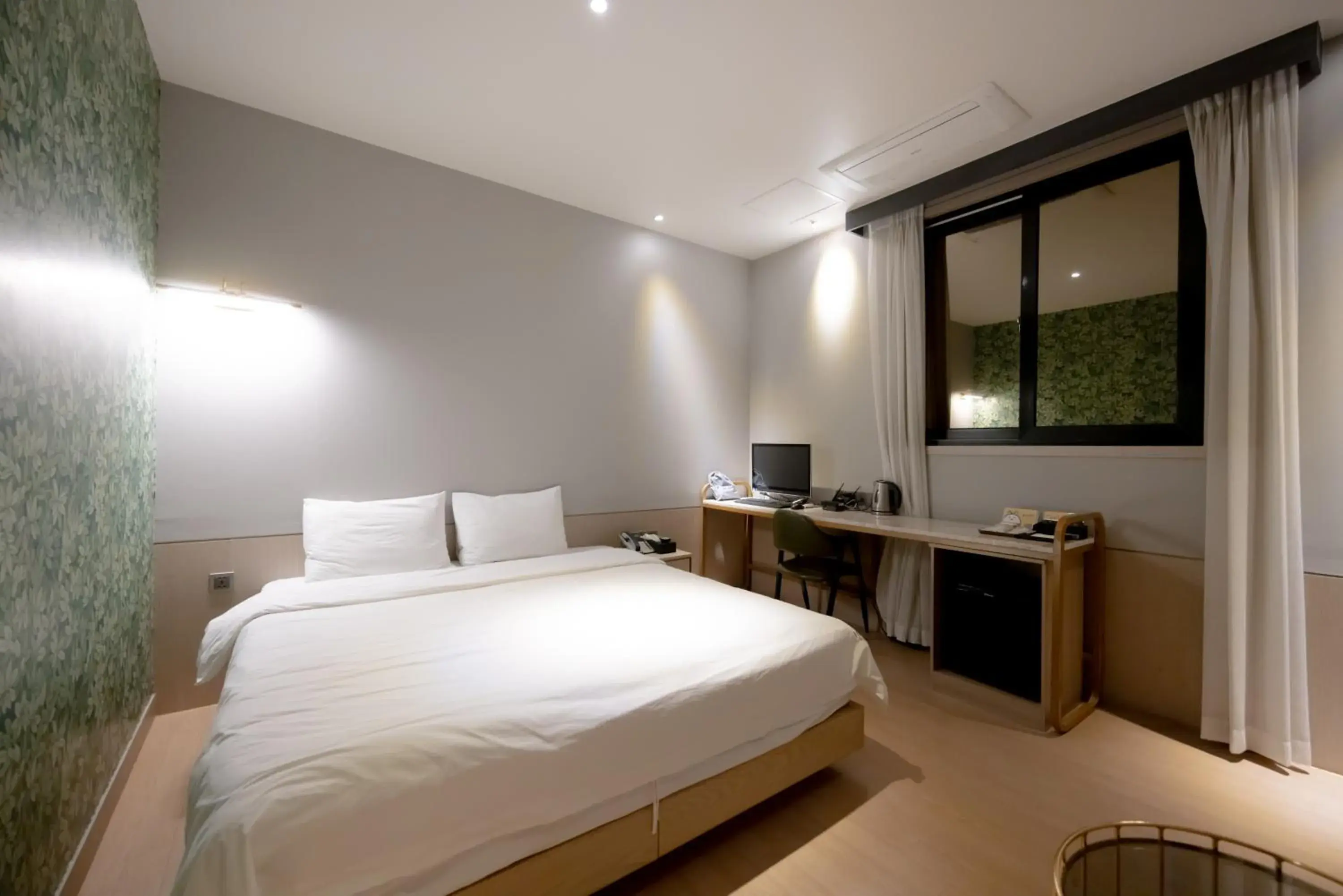 Bedroom, Bed in Hound Hotel Seomyeon-Beomcheon Bedroom, Bed in Hound Hotel Seomyeon-Beomcheon