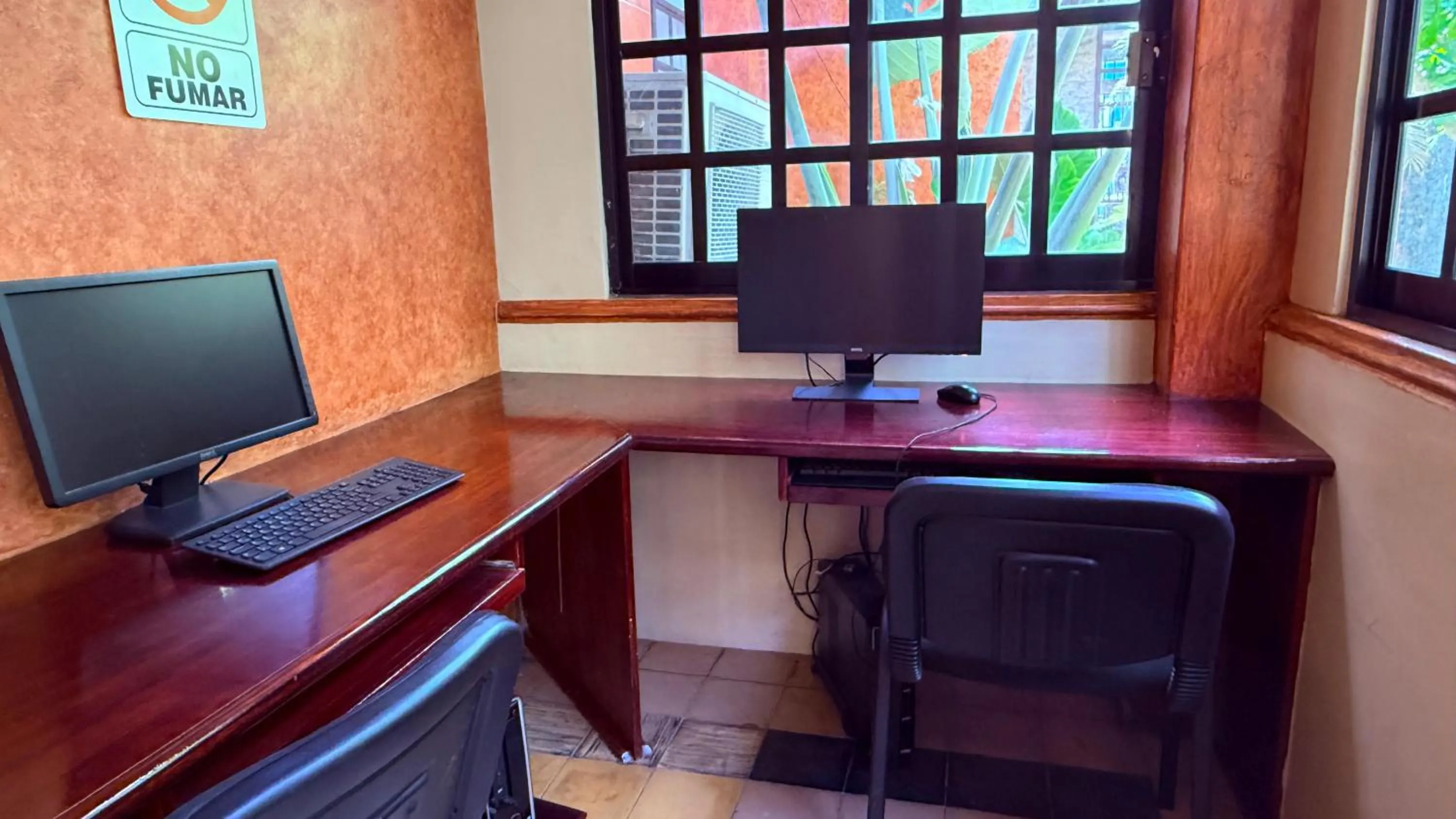 Business facilities in Hotel Fenix