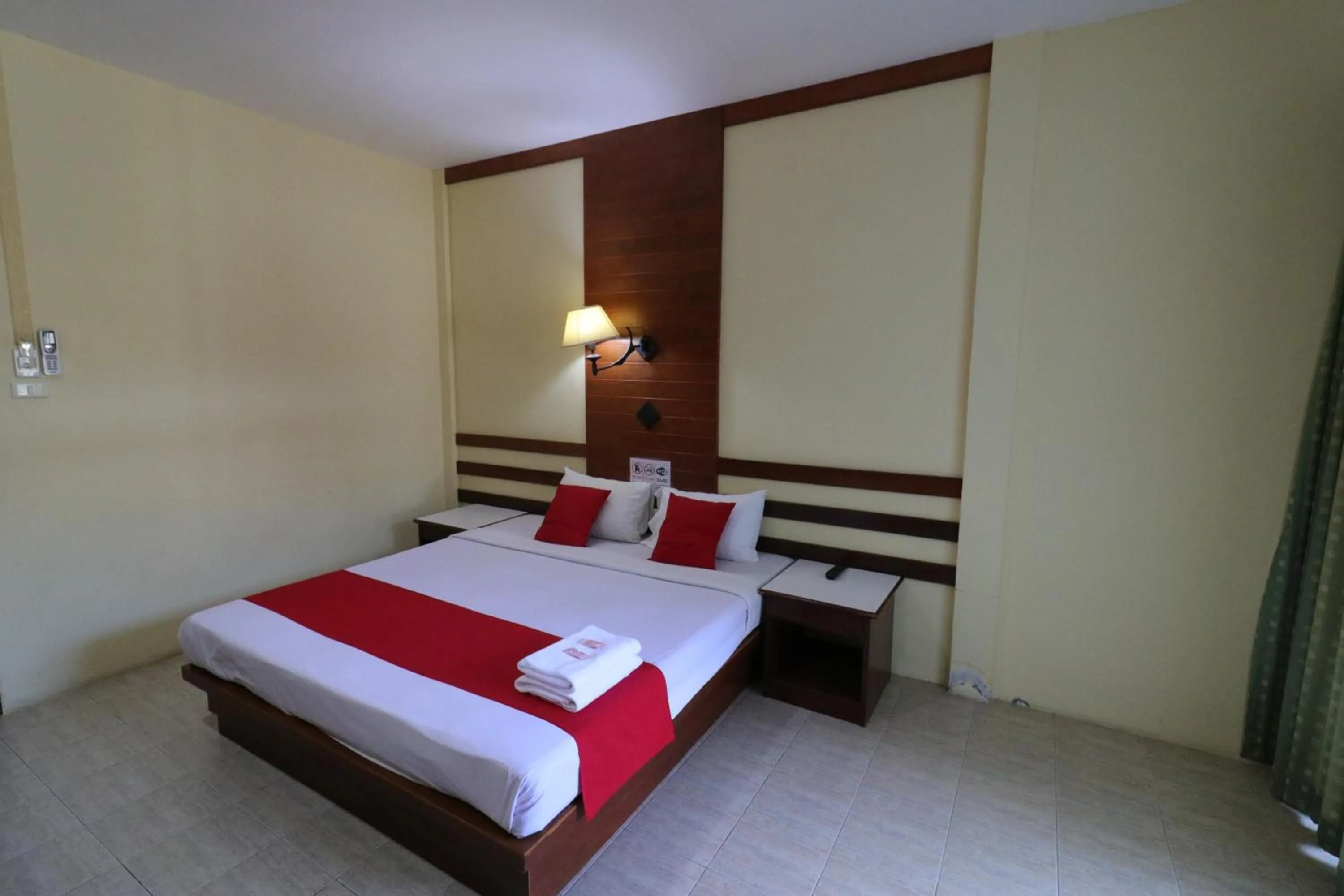 Bed in Baan Nat The Village