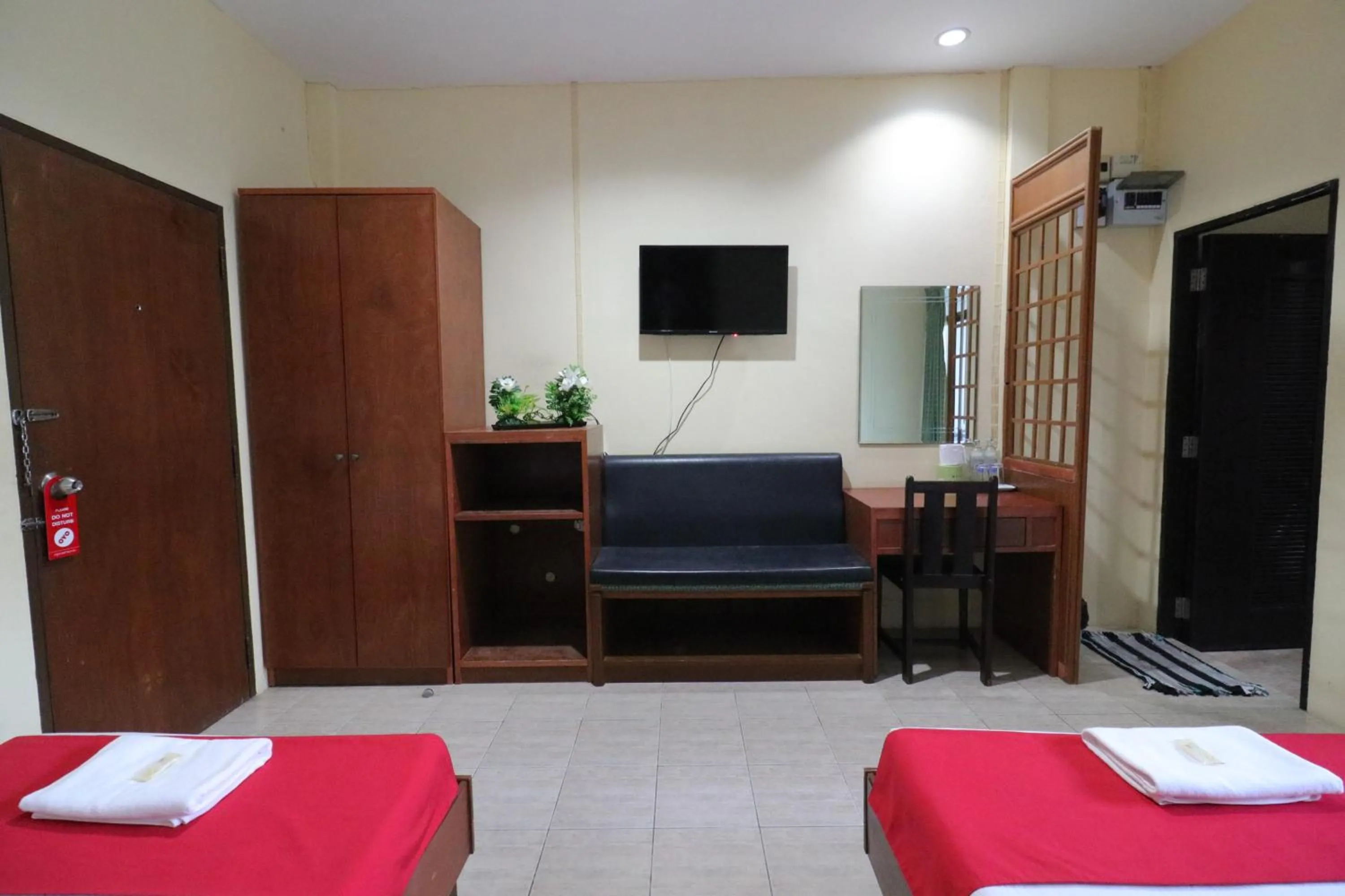 Bed in Baan Nat The Village