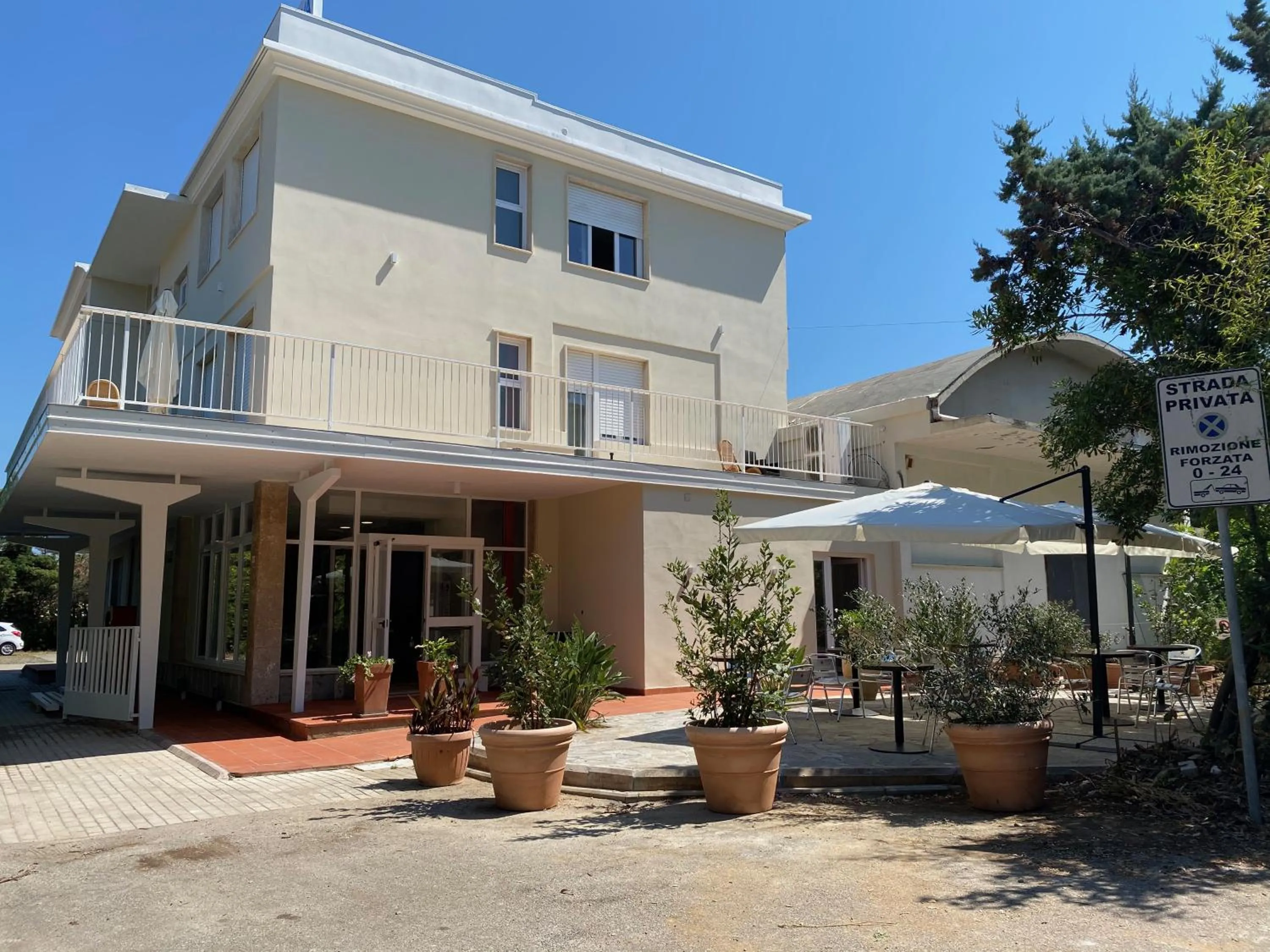 Facade/entrance in Acquaviva Experience B&B