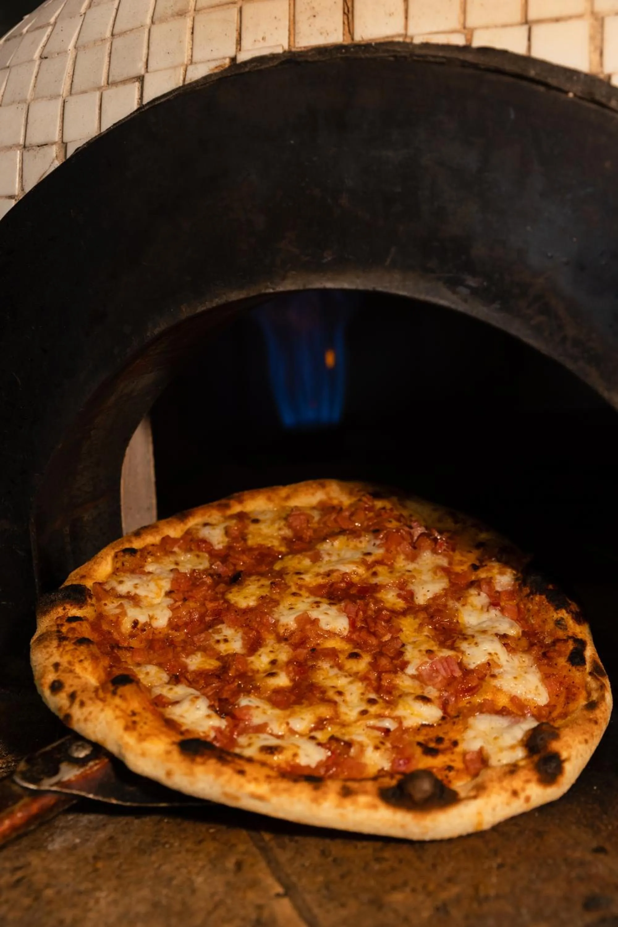 Restaurant/places to eat in Sites Hotel