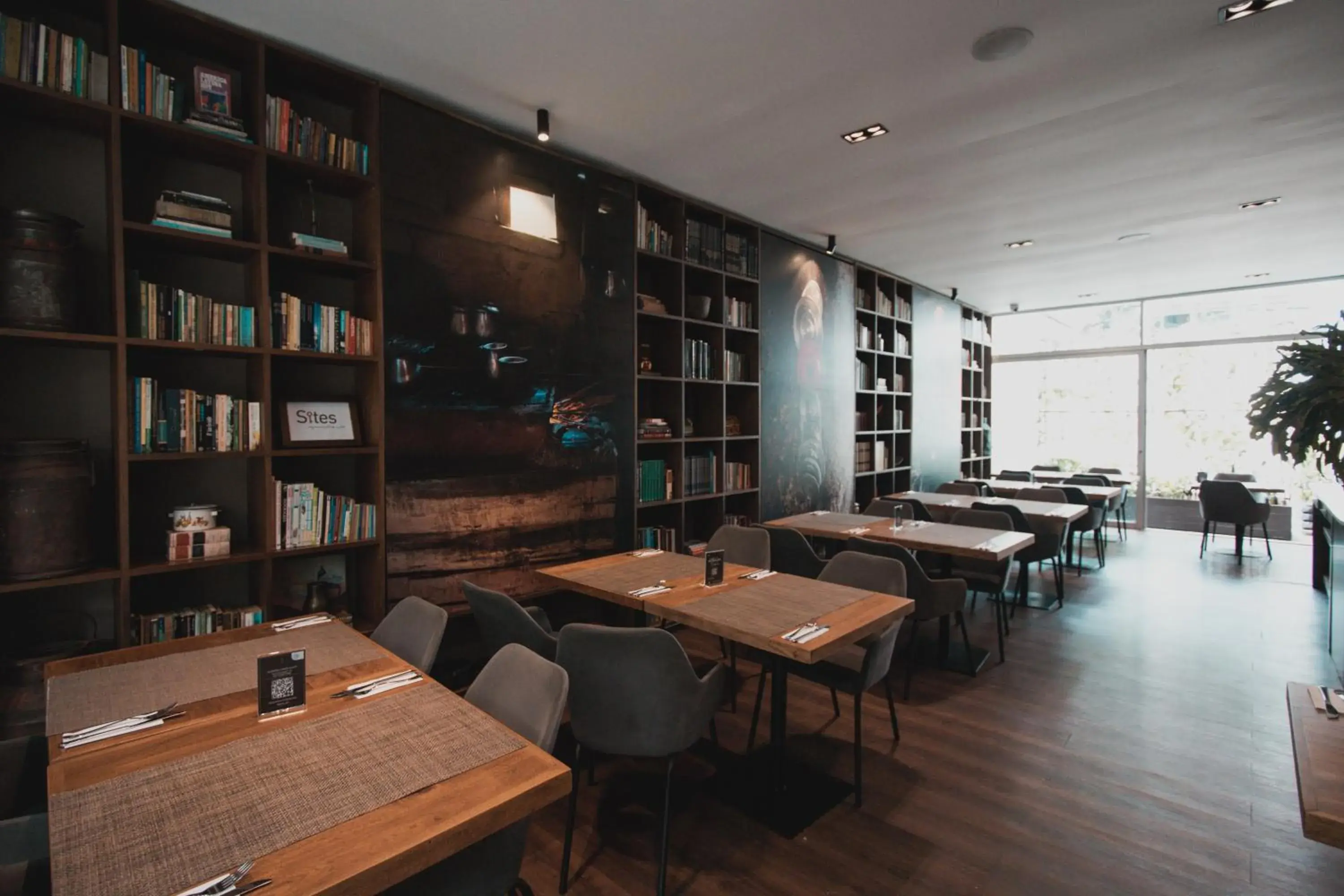 Restaurant/places to eat in Sites Hotel Restaurant/places to eat in Sites Hotel