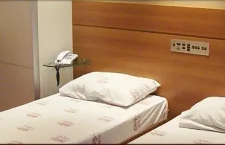 Twin Room - single occupancy in Hotel Três Poderes Twin Room - single occupancy in Hotel Três Poderes