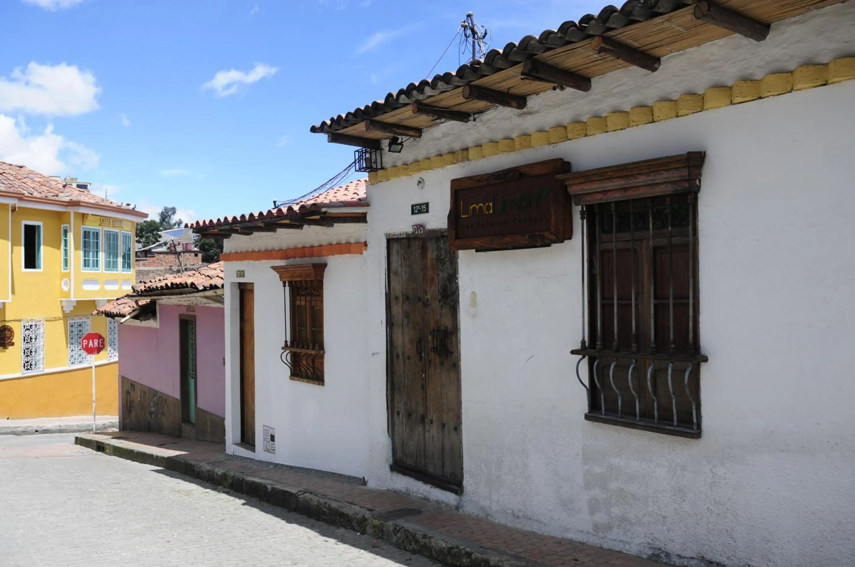 Property building in Lima Limon Candelaria Hostel