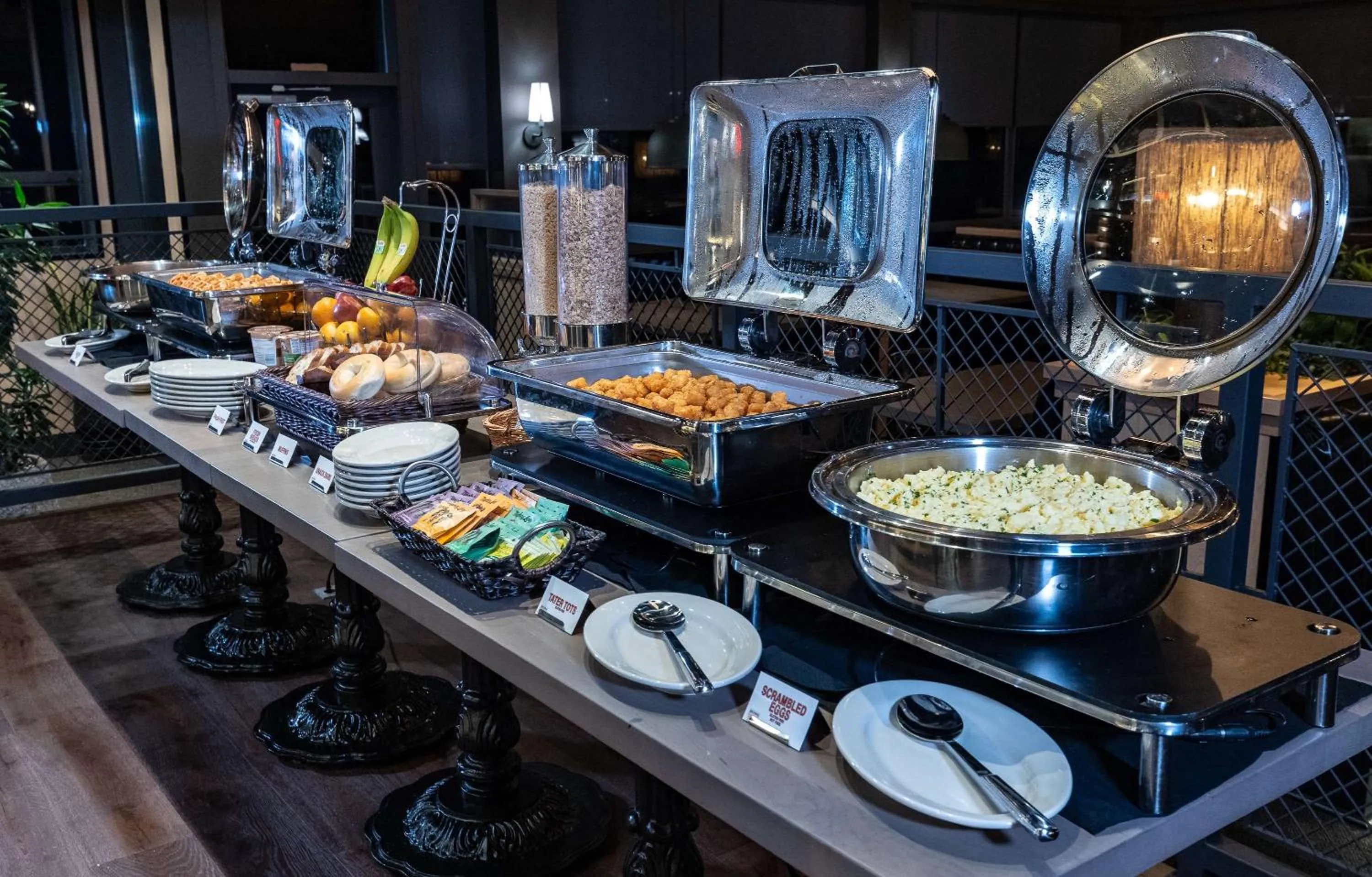 Breakfast in Best Western Plus Tin Wis Resort