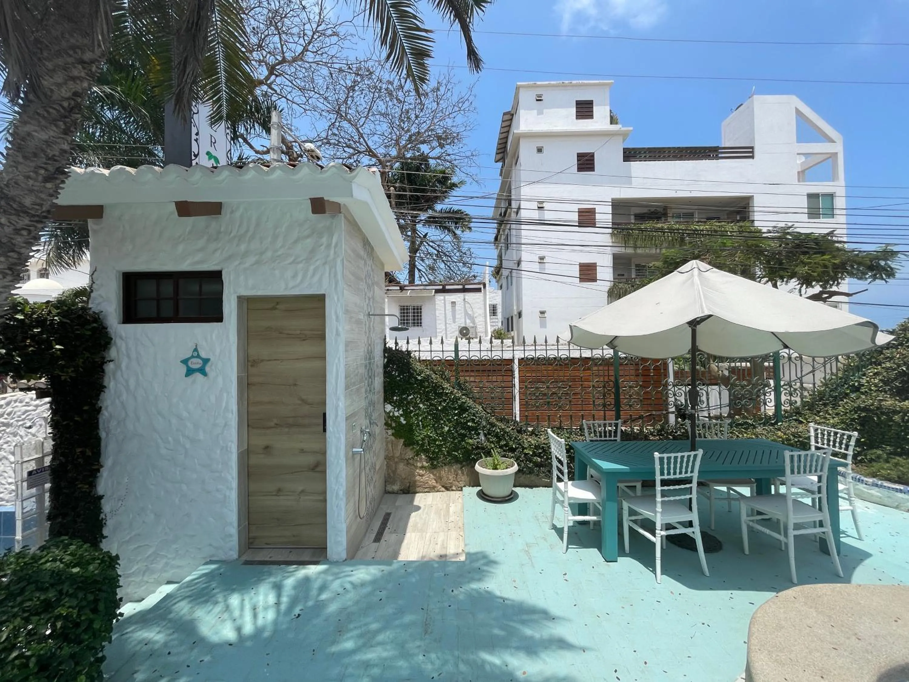 Shower in Hosteria Punta Blanca