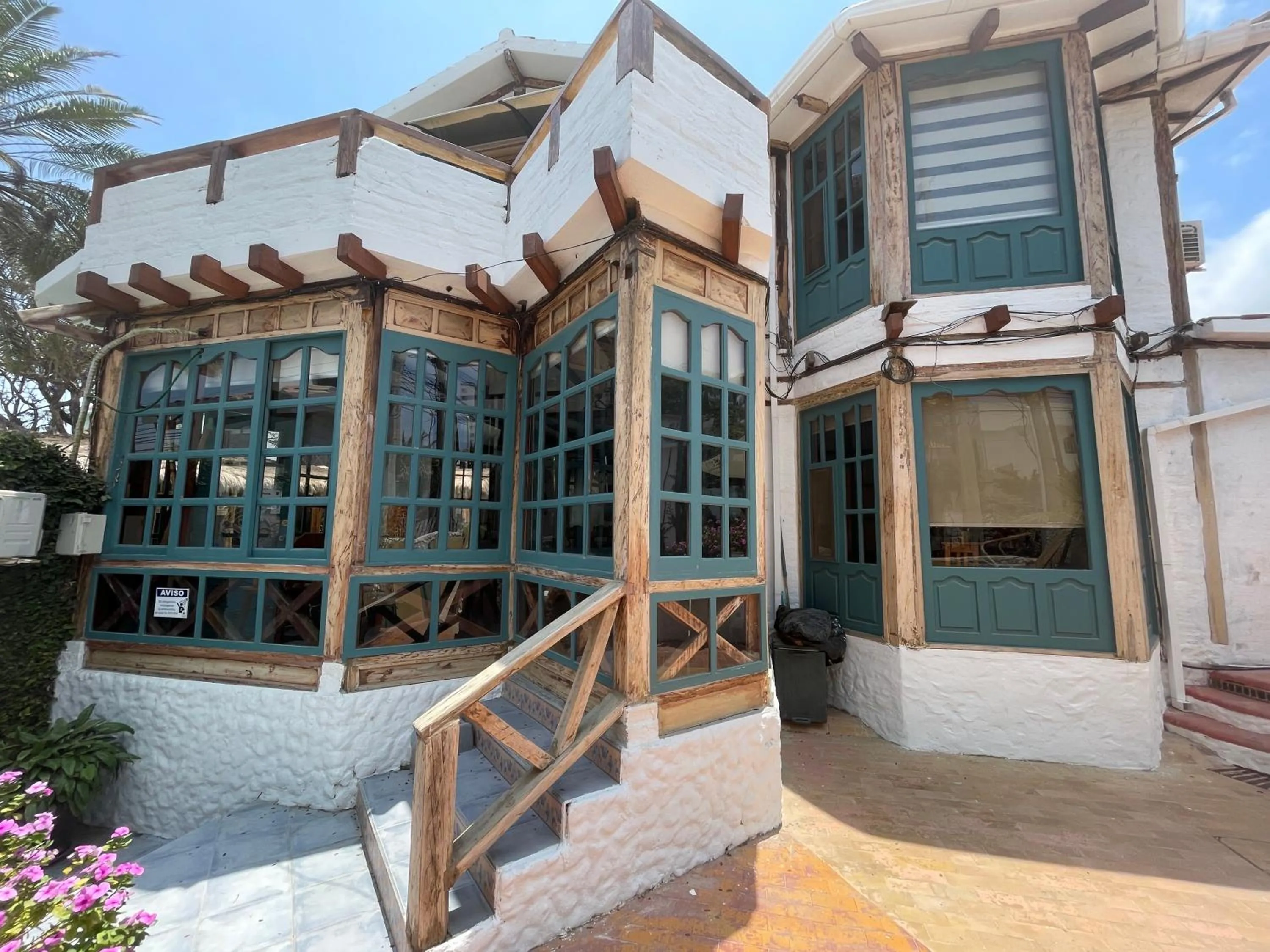 Facade/entrance in Hosteria Punta Blanca