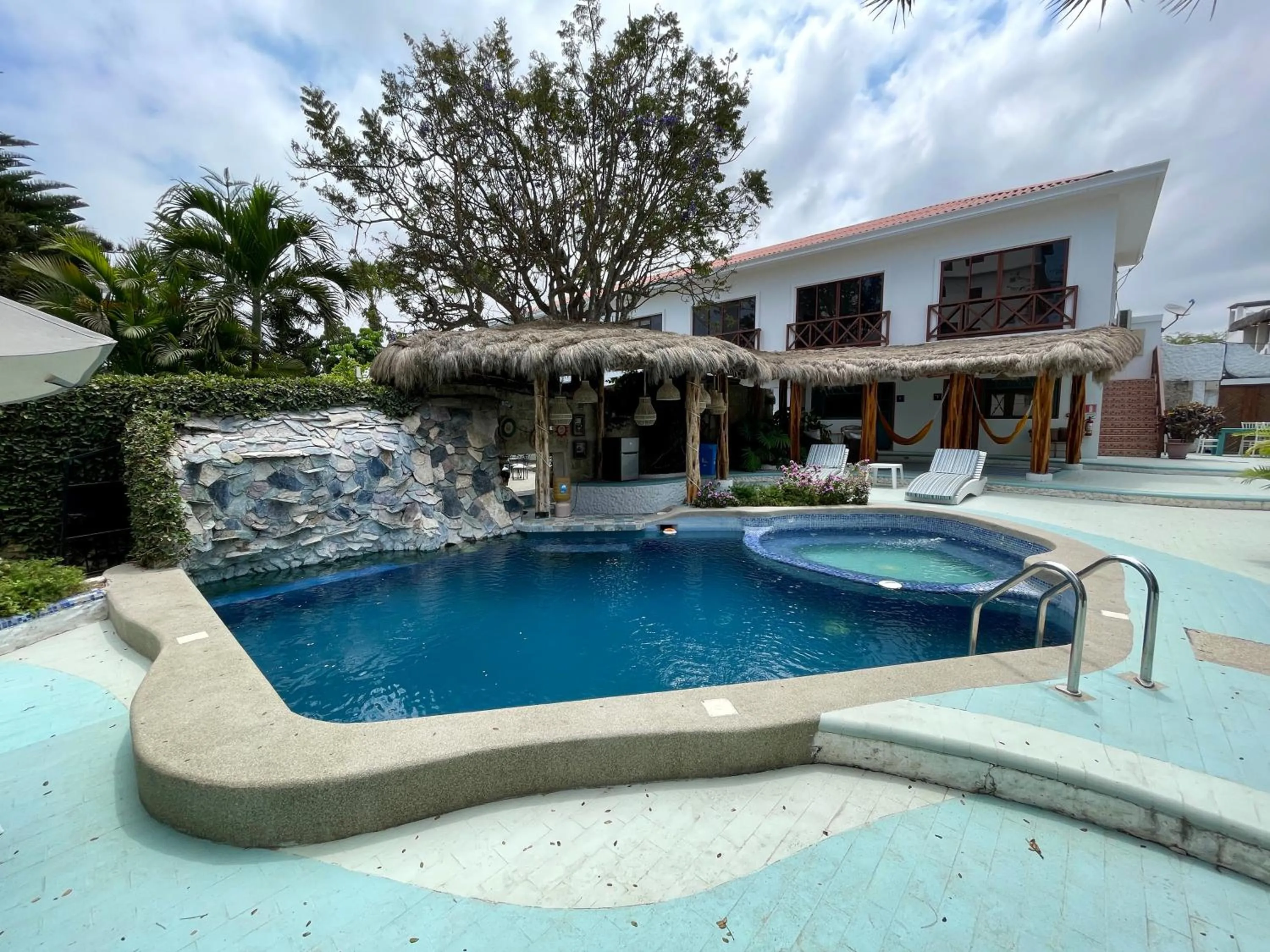 Swimming pool in Hosteria Punta Blanca