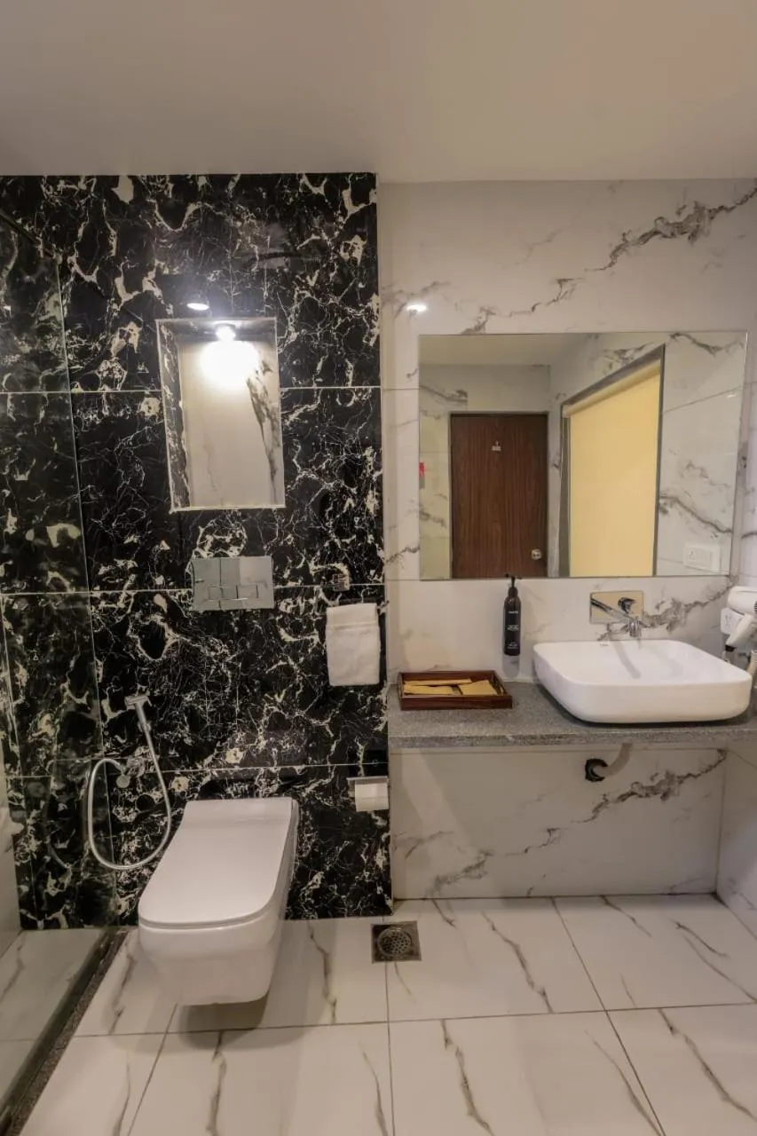 Seven Sky Clarks Exotica