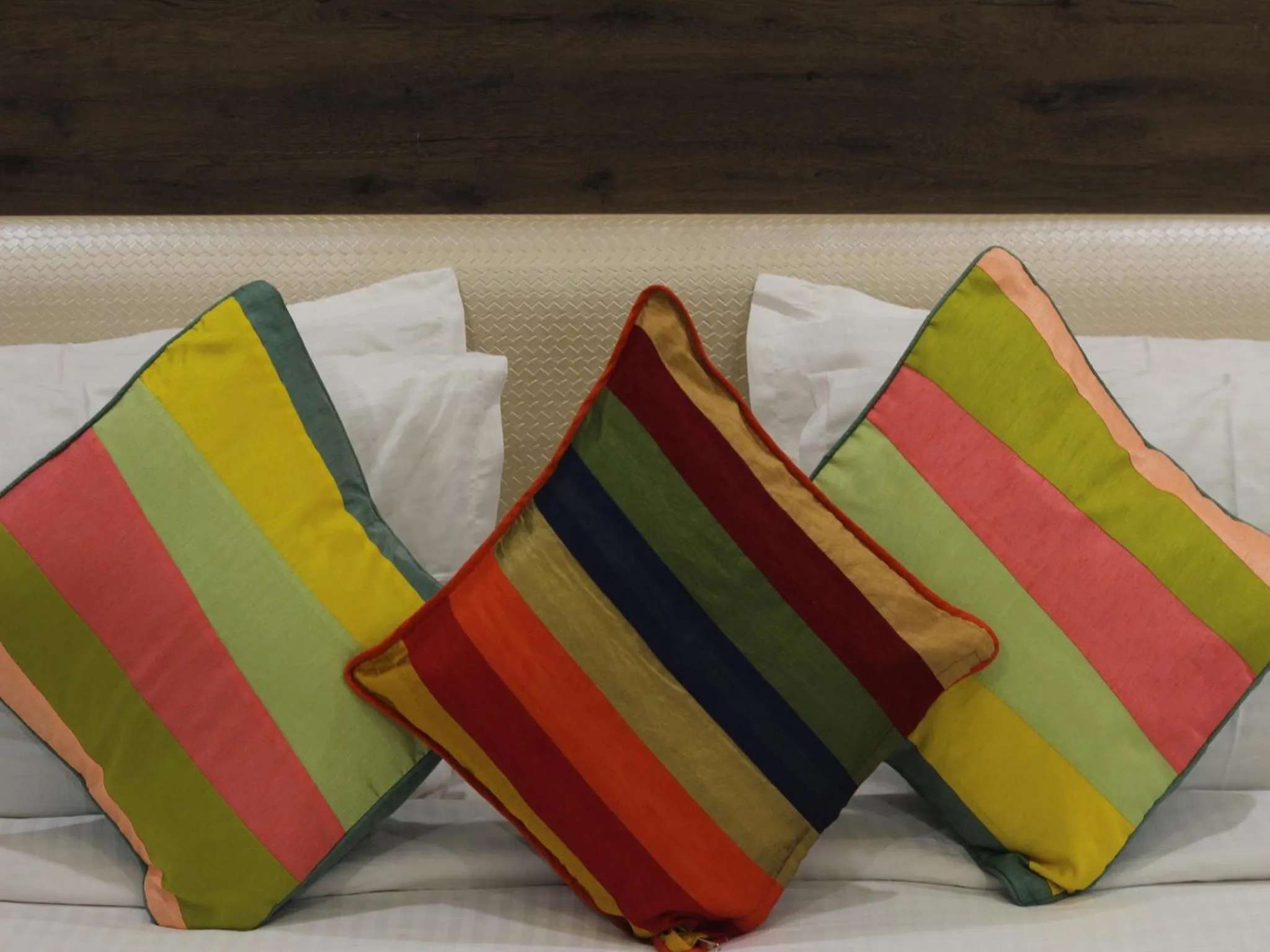 Seven Sky Clarks Exotica