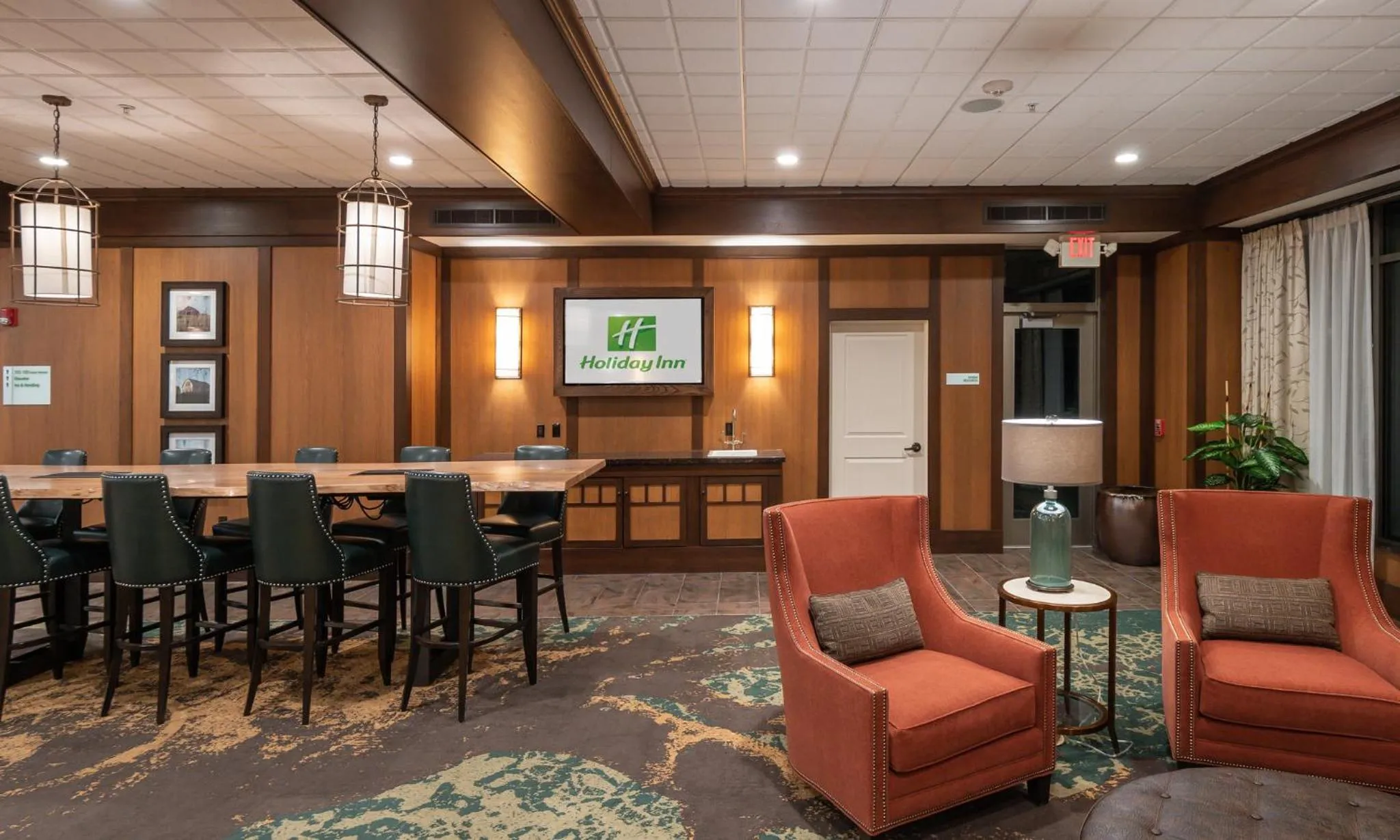 Property building in Holiday Inn Stevens Point - Convention Center by IHG