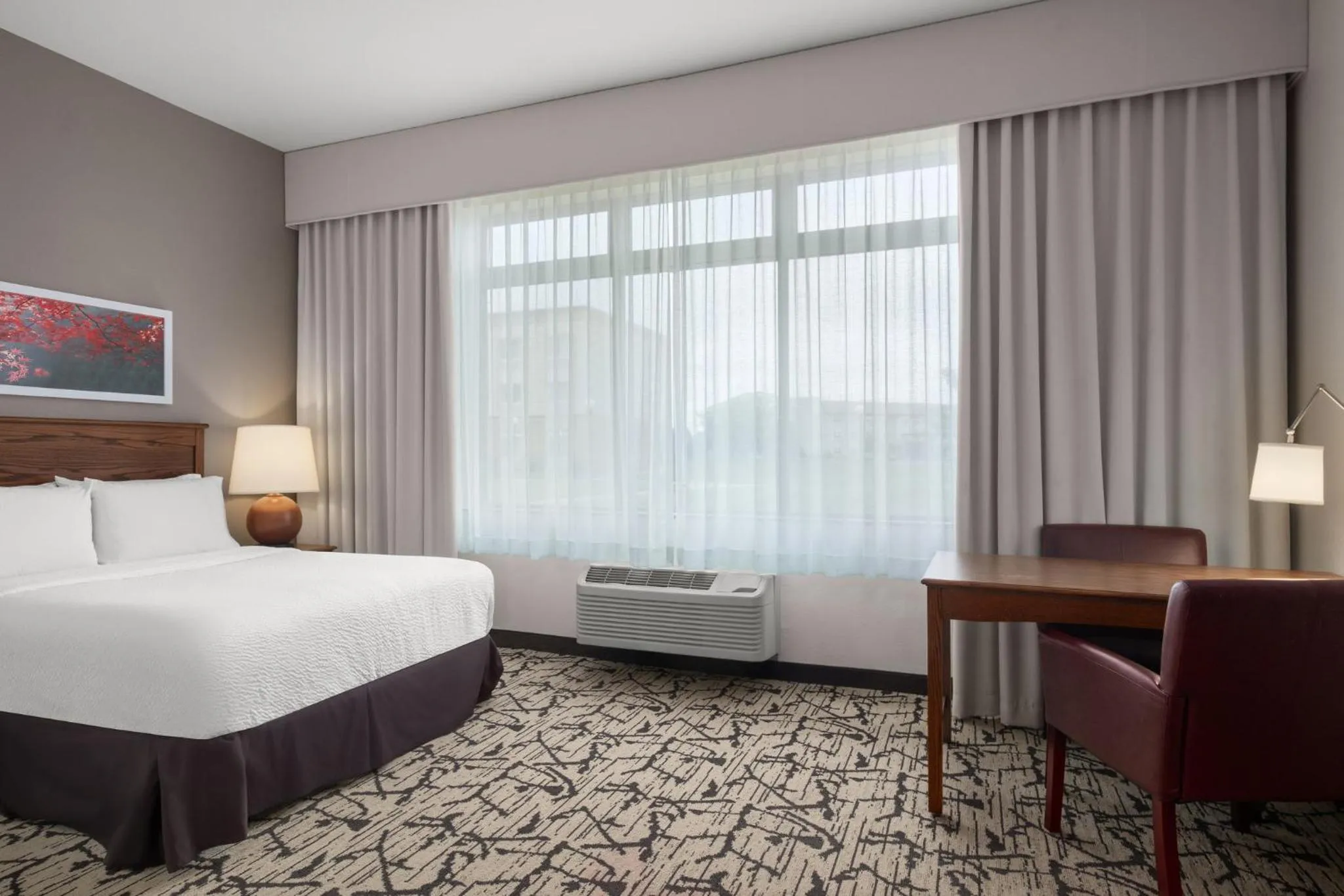Photo of the whole room, Bed in Holiday Inn Stevens Point - Convention Center by IHG