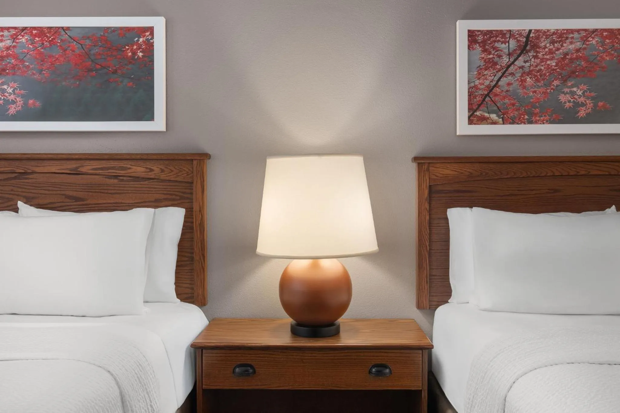 Photo of the whole room, Bed in Holiday Inn Stevens Point - Convention Center by IHG