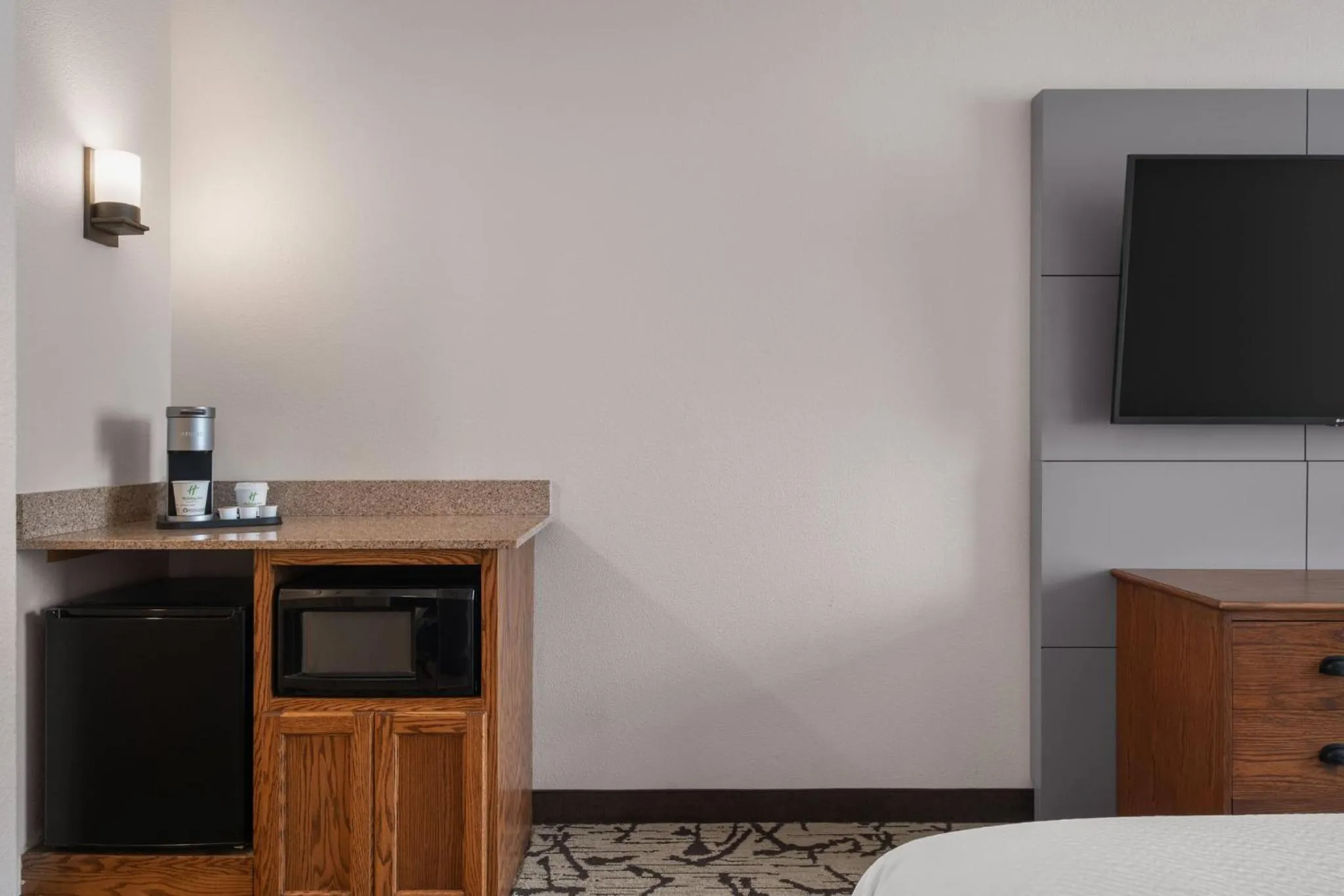 Photo of the whole room in Holiday Inn Stevens Point - Convention Center by IHG