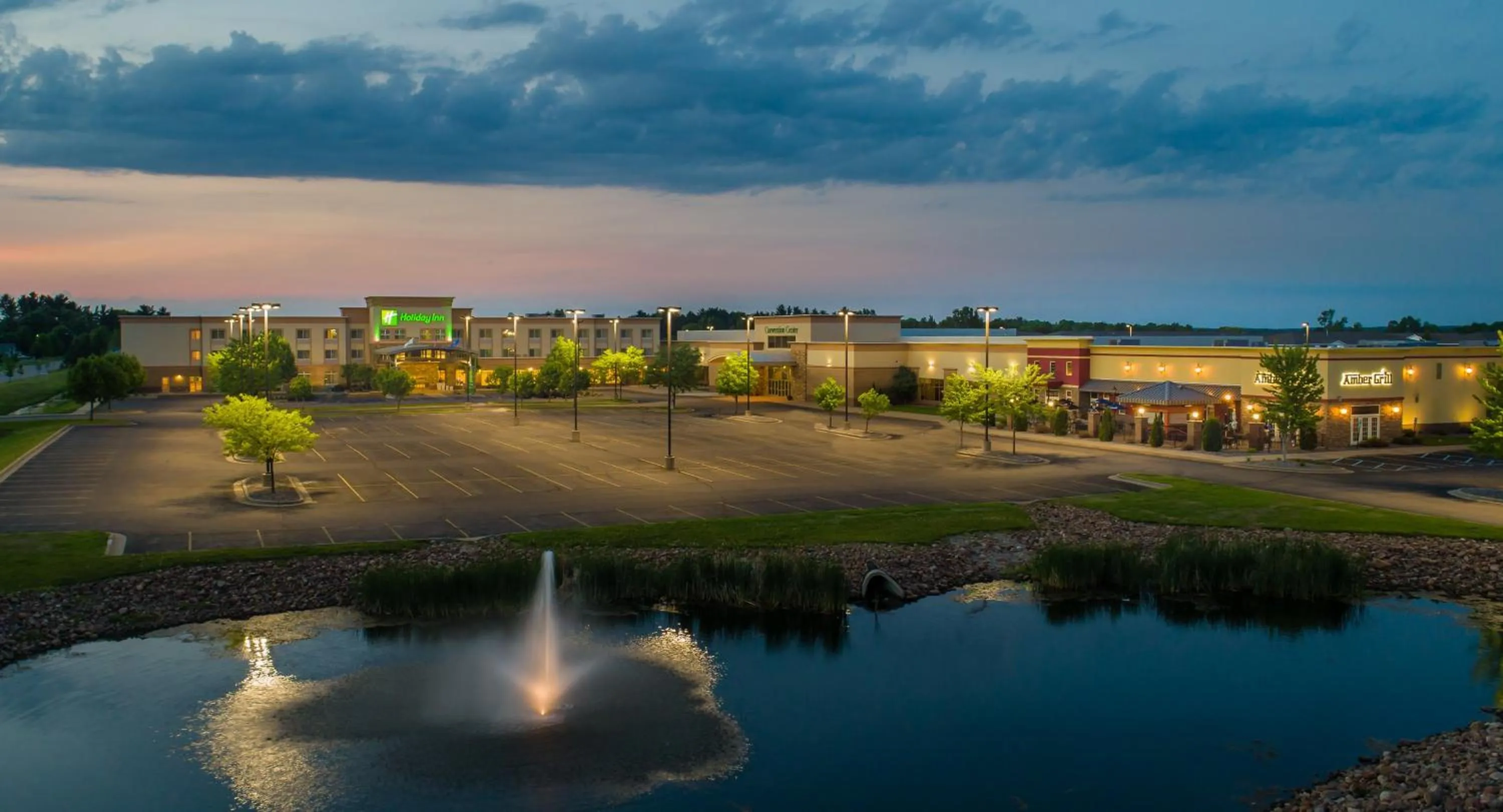 Property building in Holiday Inn Stevens Point - Convention Center by IHG