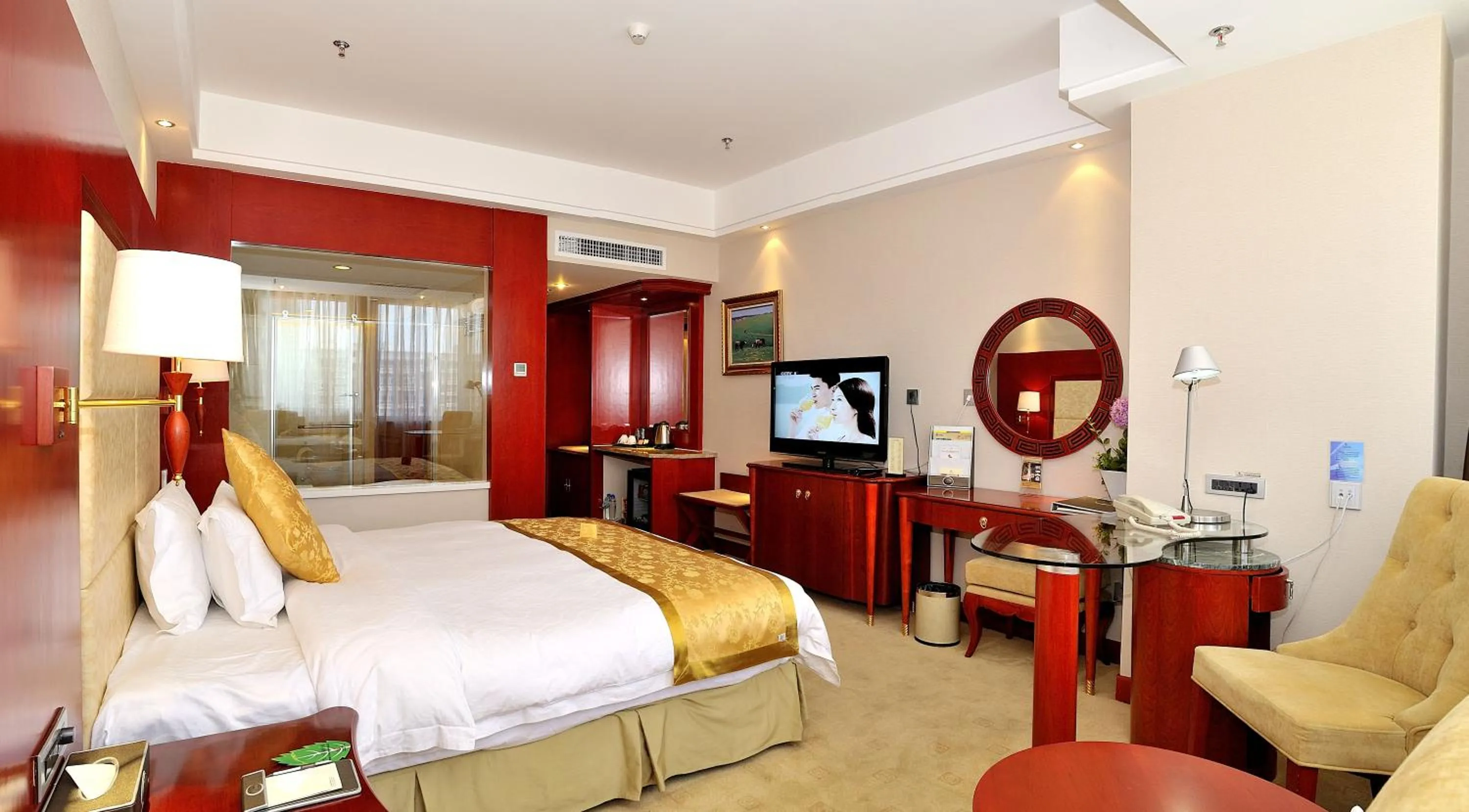 Photo of the whole room, Bed in Uiles Hotel