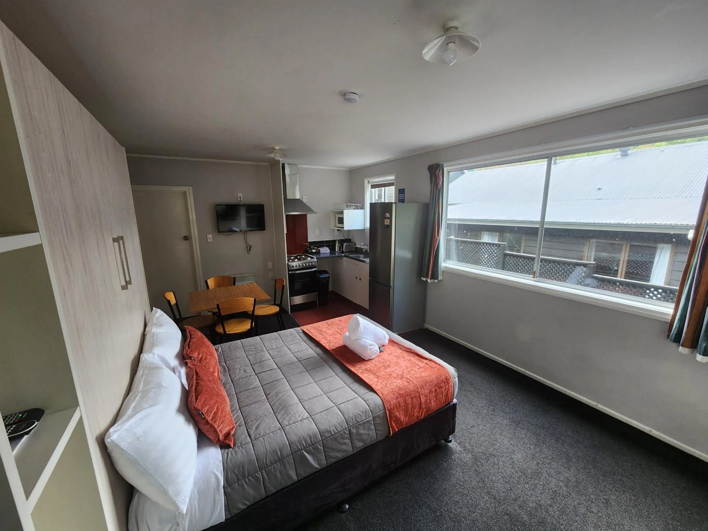 Bed in Pinewood Queenstown