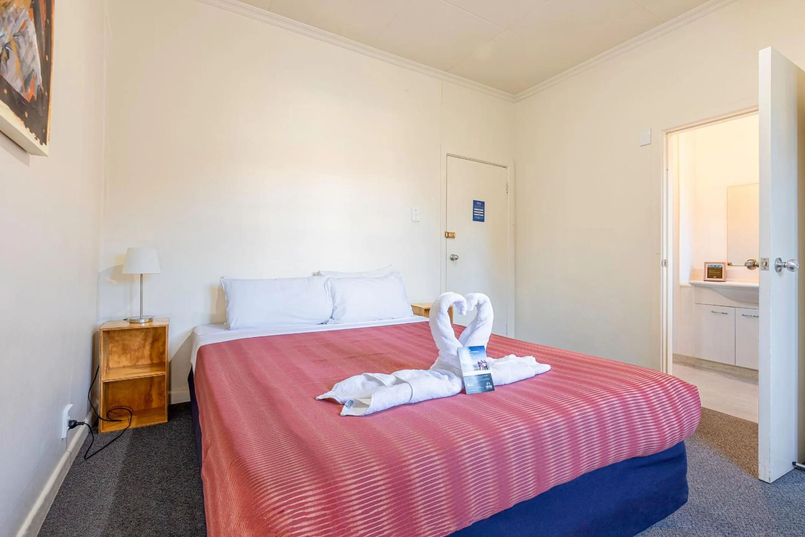 Bed in Pinewood Queenstown