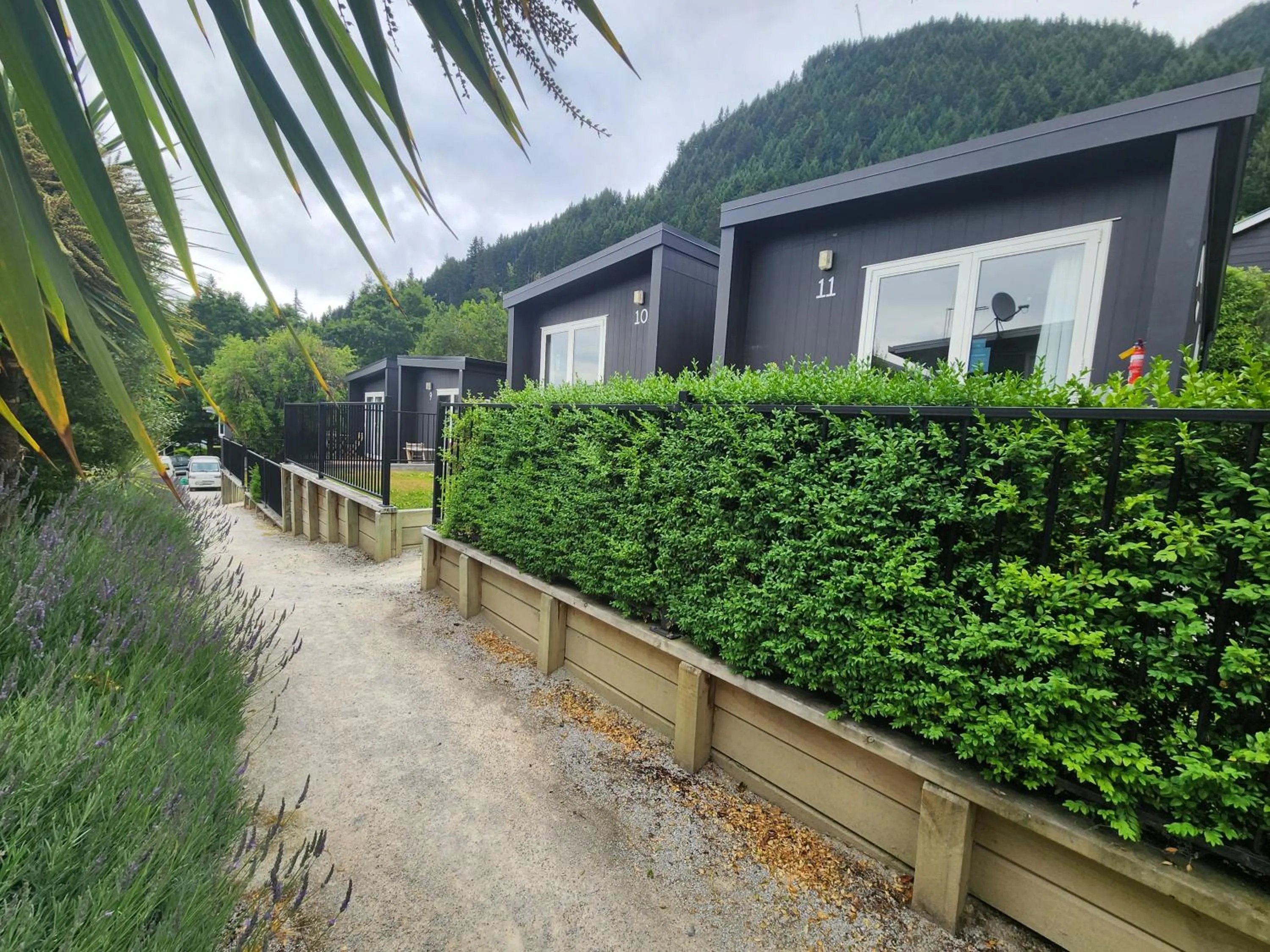 Property building in Pinewood Queenstown