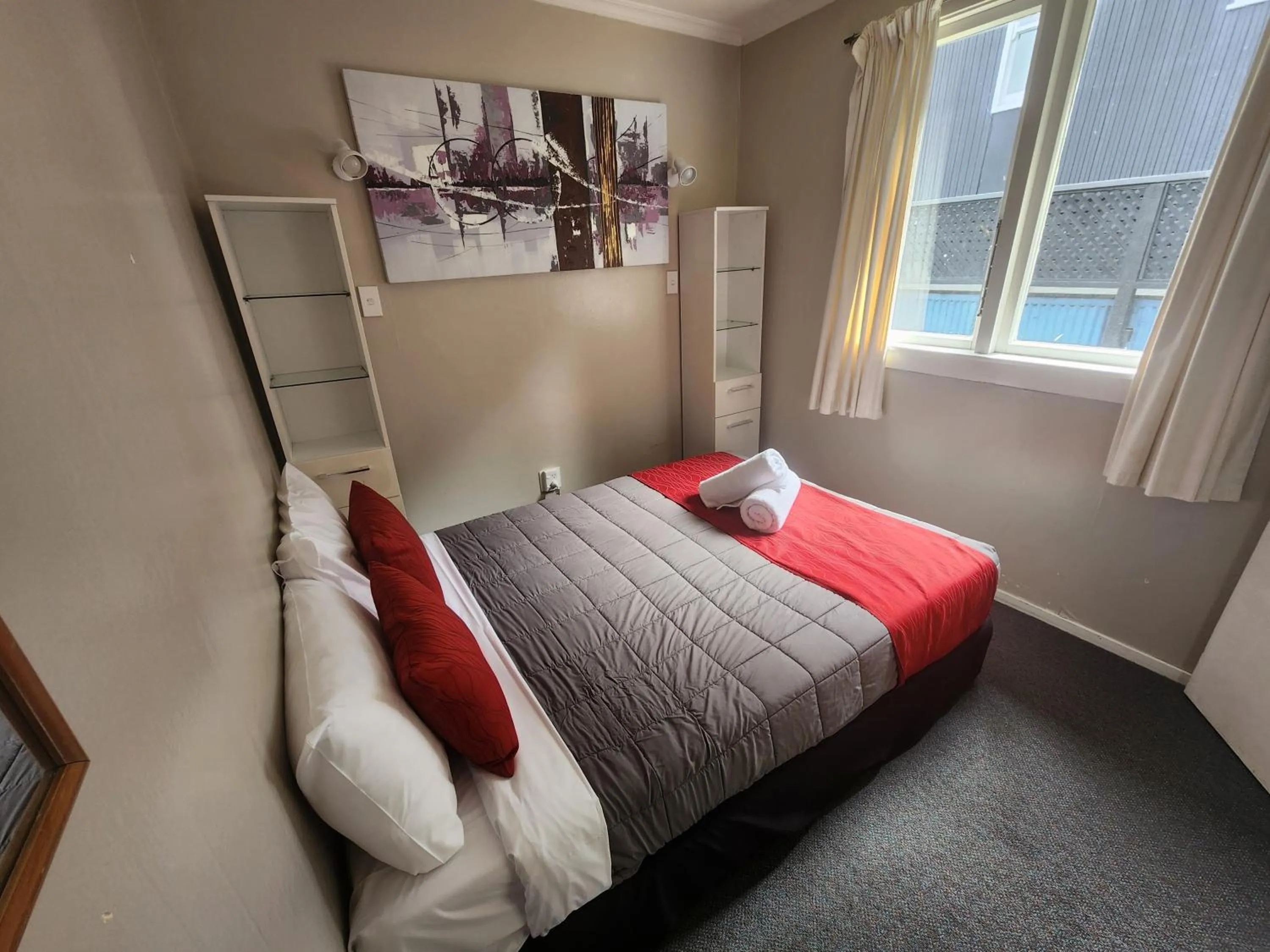 Bed in Pinewood Queenstown