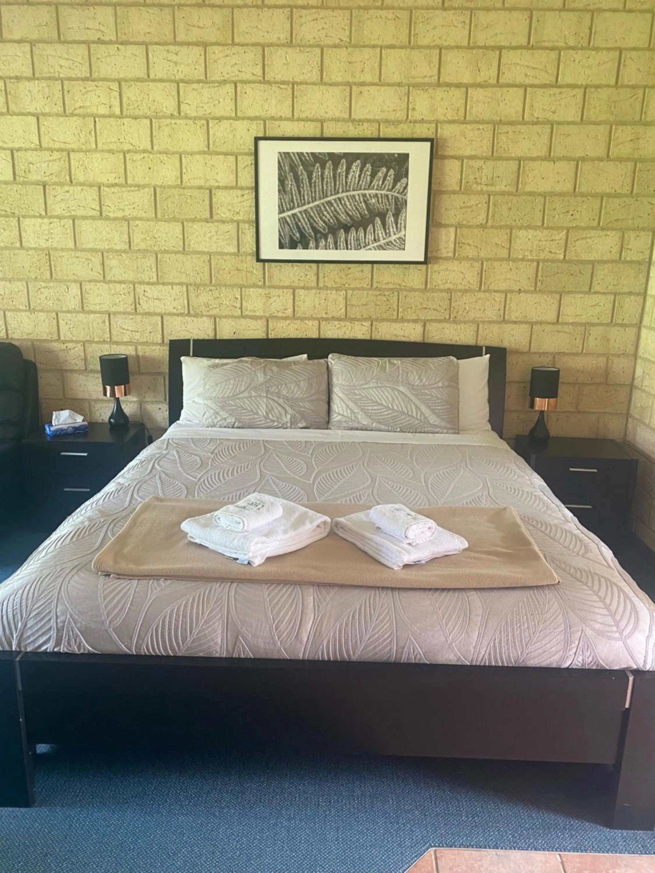 Bed in Karri Forest Motel