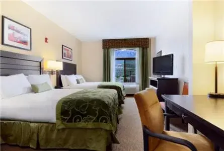 Photo of the whole room, Bed in Holiday Inn Express & Suites Oro Valley-Tucson North by IHG Photo of the whole room, Bed in Holiday Inn Express & Suites Oro Valley-Tucson North by IHG