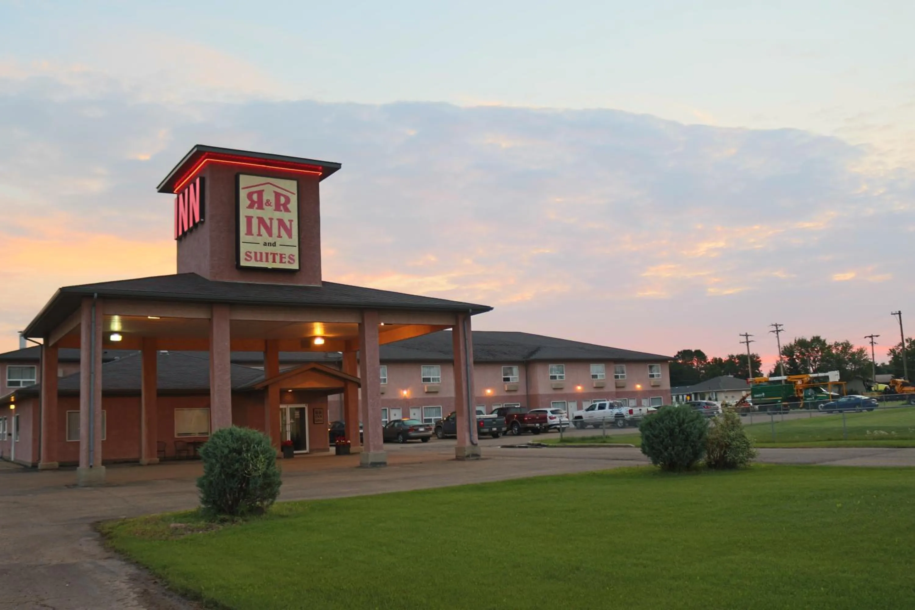 Facade/entrance in R&R Inn & Suites