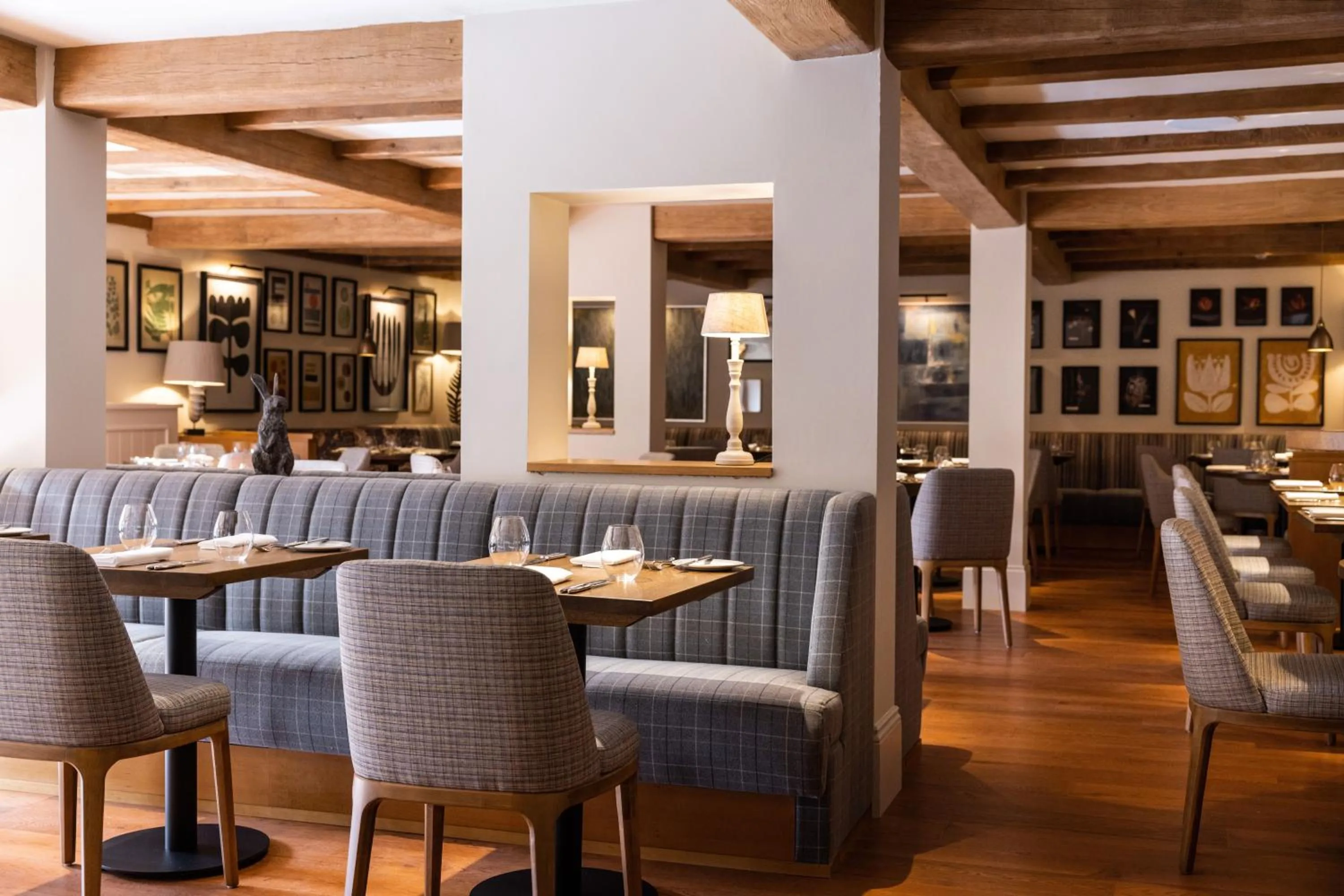 Restaurant/places to eat in Greenhills Country Hotel