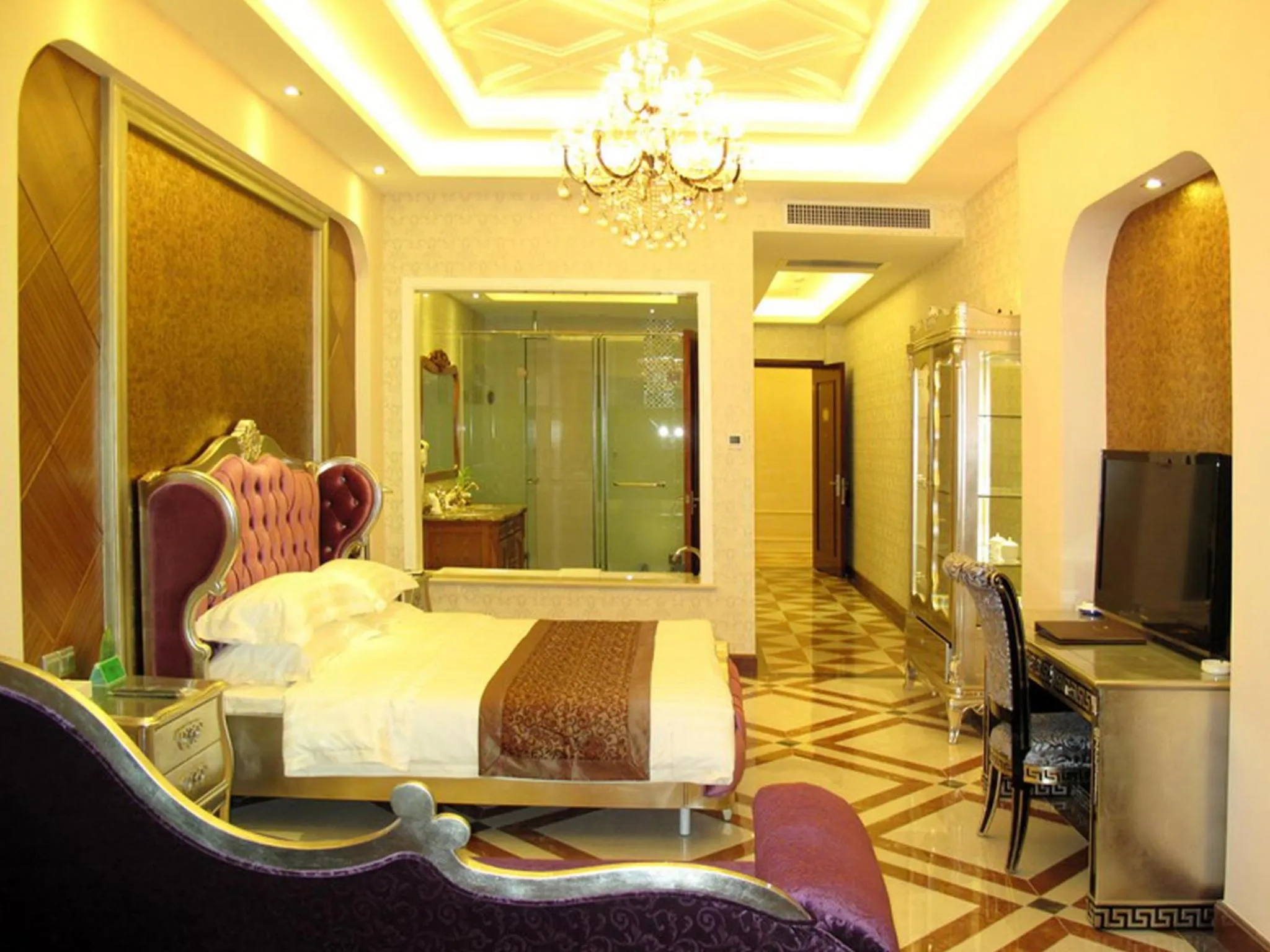 Bedroom, Bed in Palm Beach Resort & Spa