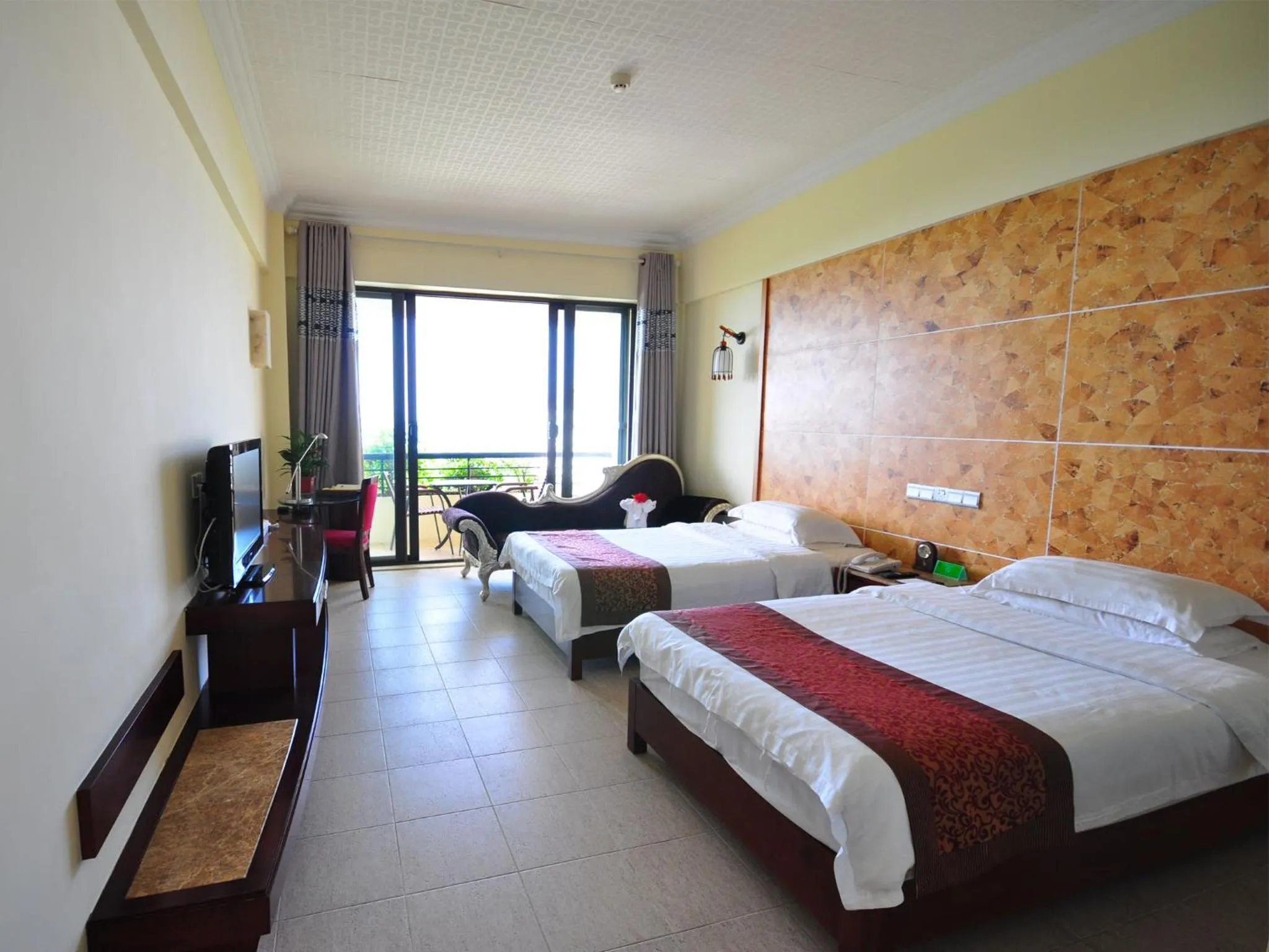 Bedroom, Bed in Palm Beach Resort & Spa